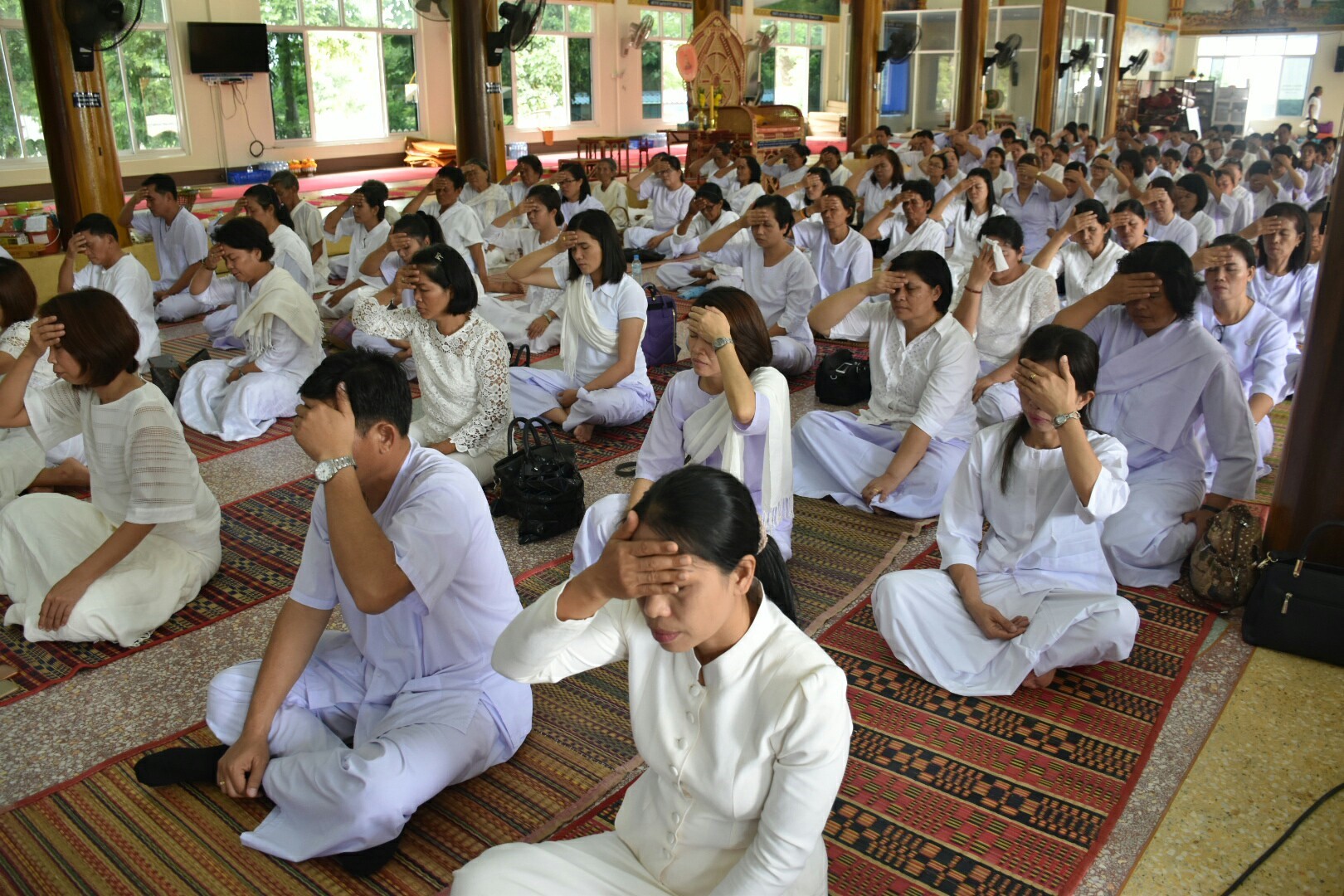 15 สิงหาคม 2560  สำนักงานพัฒนาชุมชนจังหวัดมหาสารคาม จัดกิจกรรมการเสริมสร้างคุณธรรมจริยธรรมข้าราชการและบุคลากรกรมการพัฒนาชุมชน