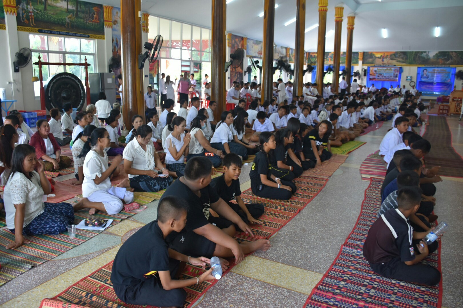 15 สิงหาคม 2560  สำนักงานพัฒนาชุมชนจังหวัดมหาสารคาม จัดกิจกรรมการเสริมสร้างคุณธรรมจริยธรรมข้าราชการและบุคลากรกรมการพัฒนาชุมชน