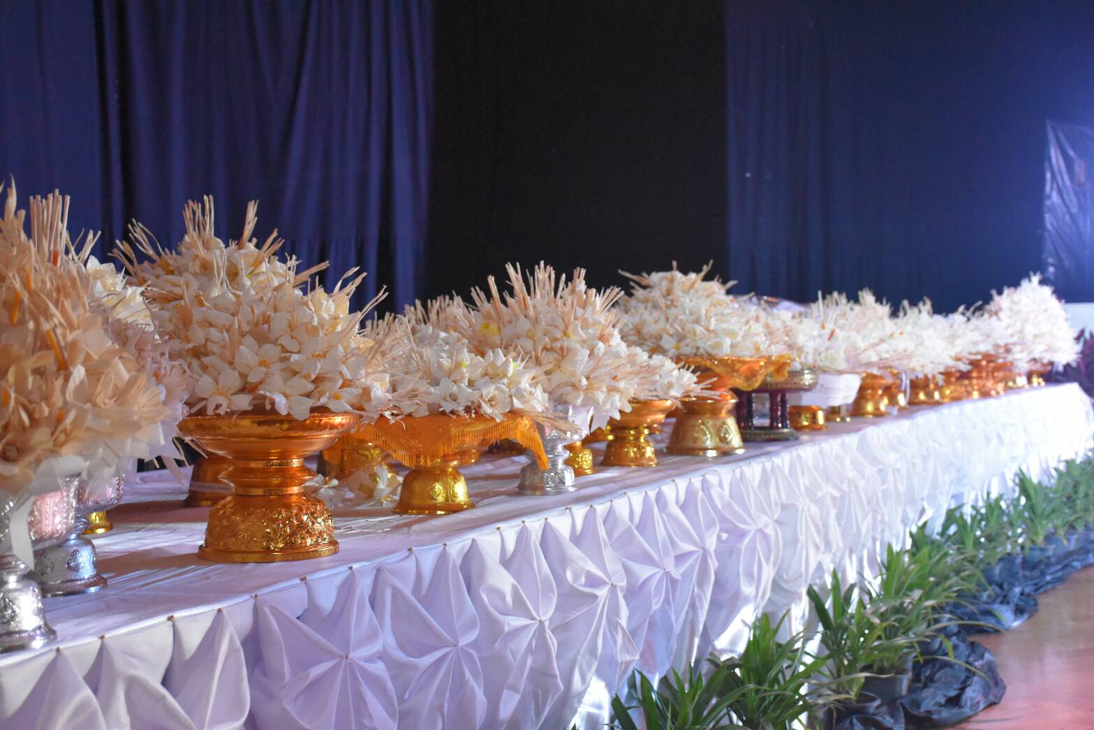 4 กันยายน 2560 พิธีส่งมอบดอกไม้จันทน์พระราชทาน เพื่อทูลเกล้าฯ ถวายในพระราชพิธีถวายพระเพลิงพระบรมศพพระบาทสมเด็จพระปรมินทรมหาภูมิพลอดุลยเดช (รัชกาลที่ 9)
