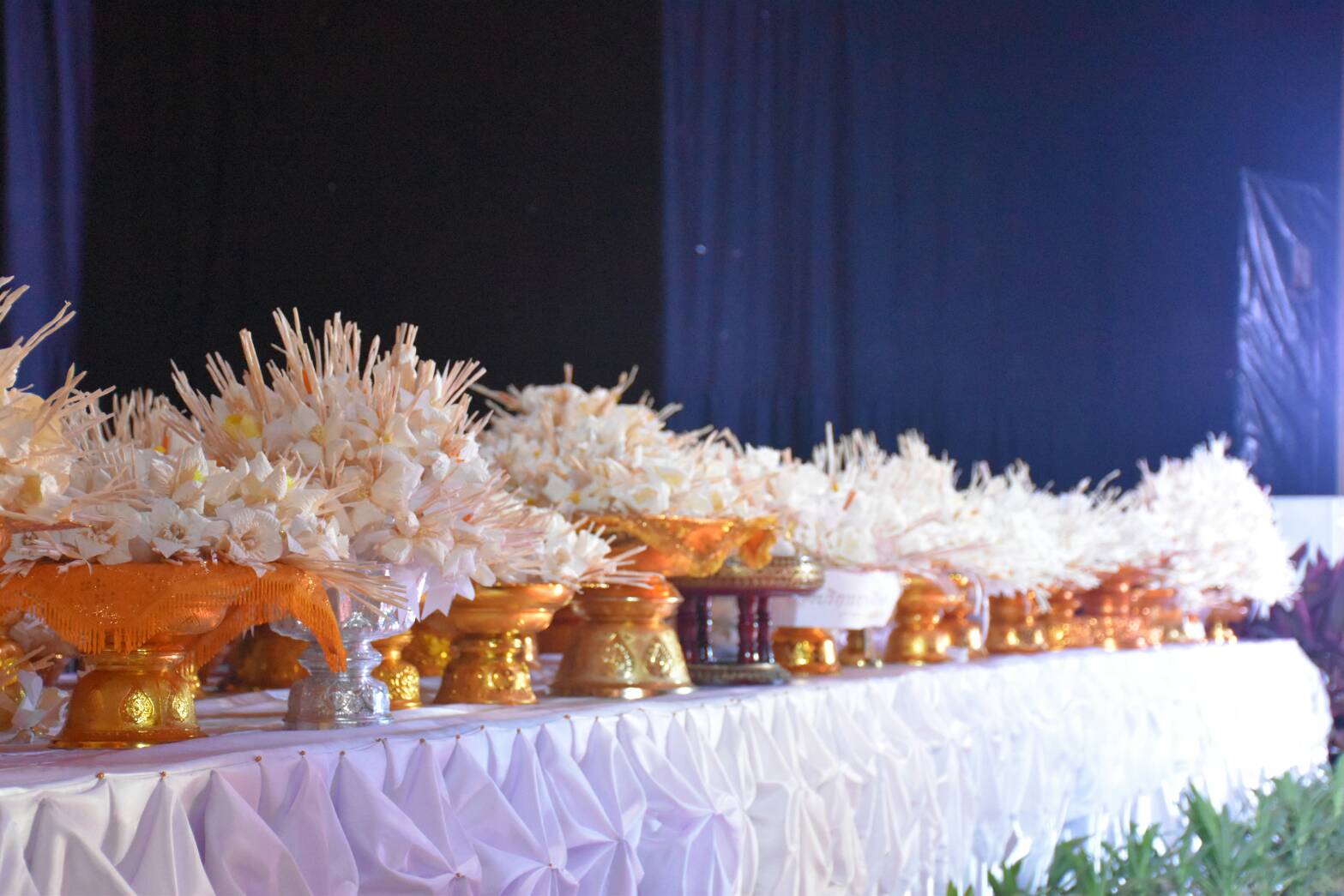 4 กันยายน 2560 พิธีส่งมอบดอกไม้จันทน์พระราชทาน เพื่อทูลเกล้าฯ ถวายในพระราชพิธีถวายพระเพลิงพระบรมศพพระบาทสมเด็จพระปรมินทรมหาภูมิพลอดุลยเดช (รัชกาลที่ 9)