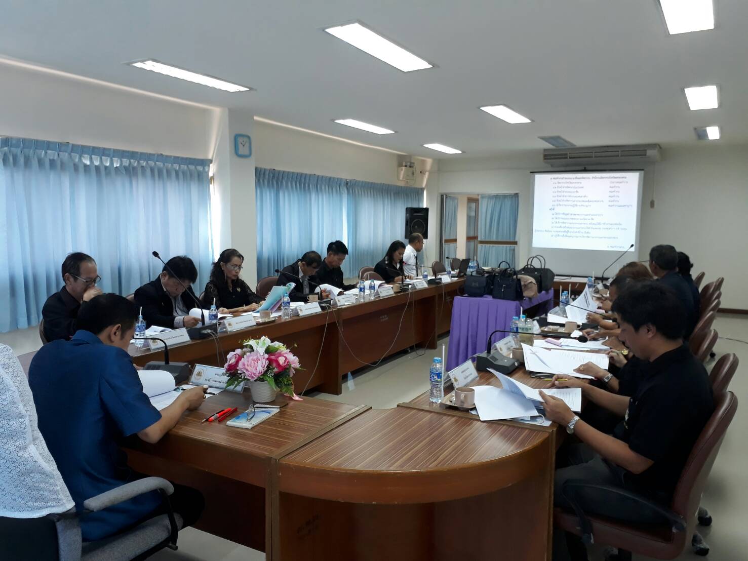 19 กันยายน 2560 นายภูสิต สมจิตต์ รองผู้ว่าราชการจังหวัดมหาสารคาม เป็นประธานการประชุมคณะอนุกรรมการบริหารจัดการแรงงานนอกระบบ จังหวัดมหาสารคาม ครั้งที่ 2/2560