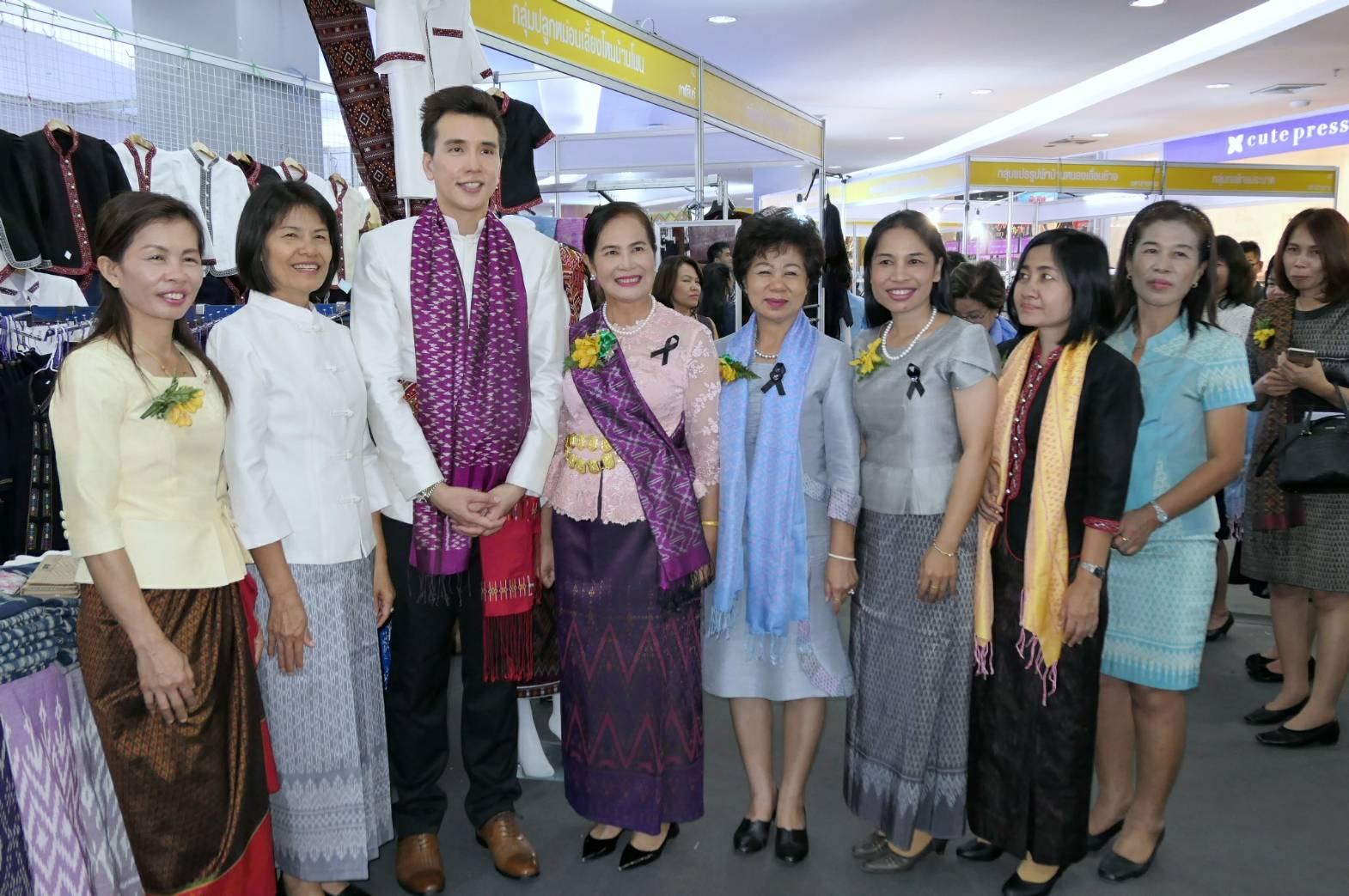6 กันยายน 2560 นางไพเราะ รอยตระกูล รองผู้ว่าราชการจังหวัดมหาสารคาม เป็นประธานเปิดงานมหกรรมเส้นฝ้ายสายไหมใยวัฒนธรรม กำหนดการจัดงานระหว่างวันที่ 6-10 กันยายน 2560 ณ ลานโปรโมชั่น ชั้น 1 ศูนย์การค้าอยุธยาซิตี้พาร์ค ตำบลคลองสวน อำเภอพระนครศรีอยุธยา จังหวัดพระนครศรีอยุธยา