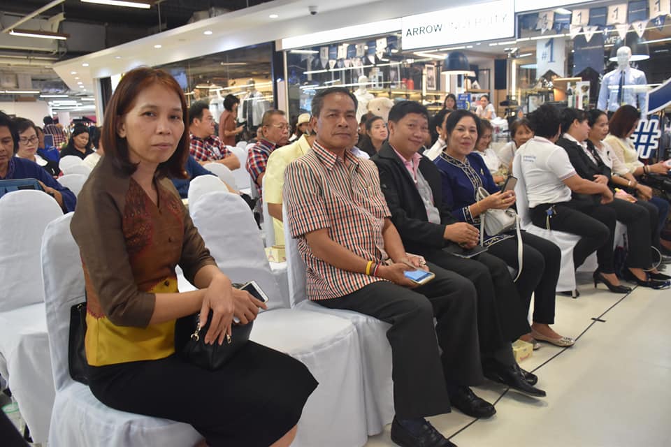 4 ตุลาคม 2560 งานแถลงข่าวโครงการบรรพชาสามเณร เพื่อถวายเป็นพระราชกุศลแด่พระบาทสมเด็จพระปรมินทรมหาภูมิพลอดุลยเดช รัชกาลที่ 9 เนื่องในโอกาสครบ 1 ปี เสด็จสวรรคต ณ บริเวณศููนย์การค้าเสริมไทยคอมเพล็กซ์