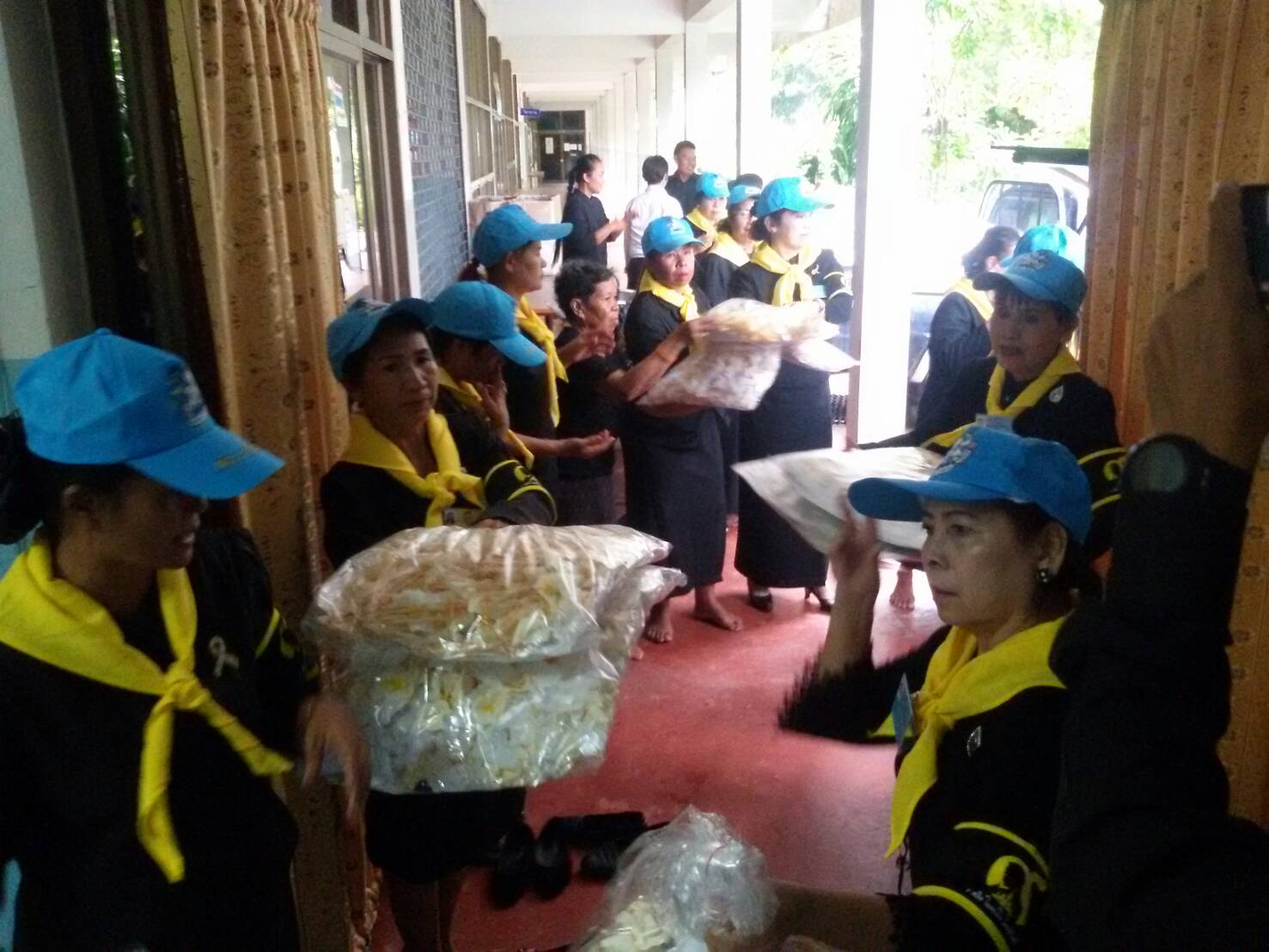 11 ตุลาคม 2560  อำเภอเมืองมหาสารคาม ส่งมอบดอกไม้จันทน์พระราชทานให้จังหวัดมหาสารคาม จำนวน 214,580 ดอก
