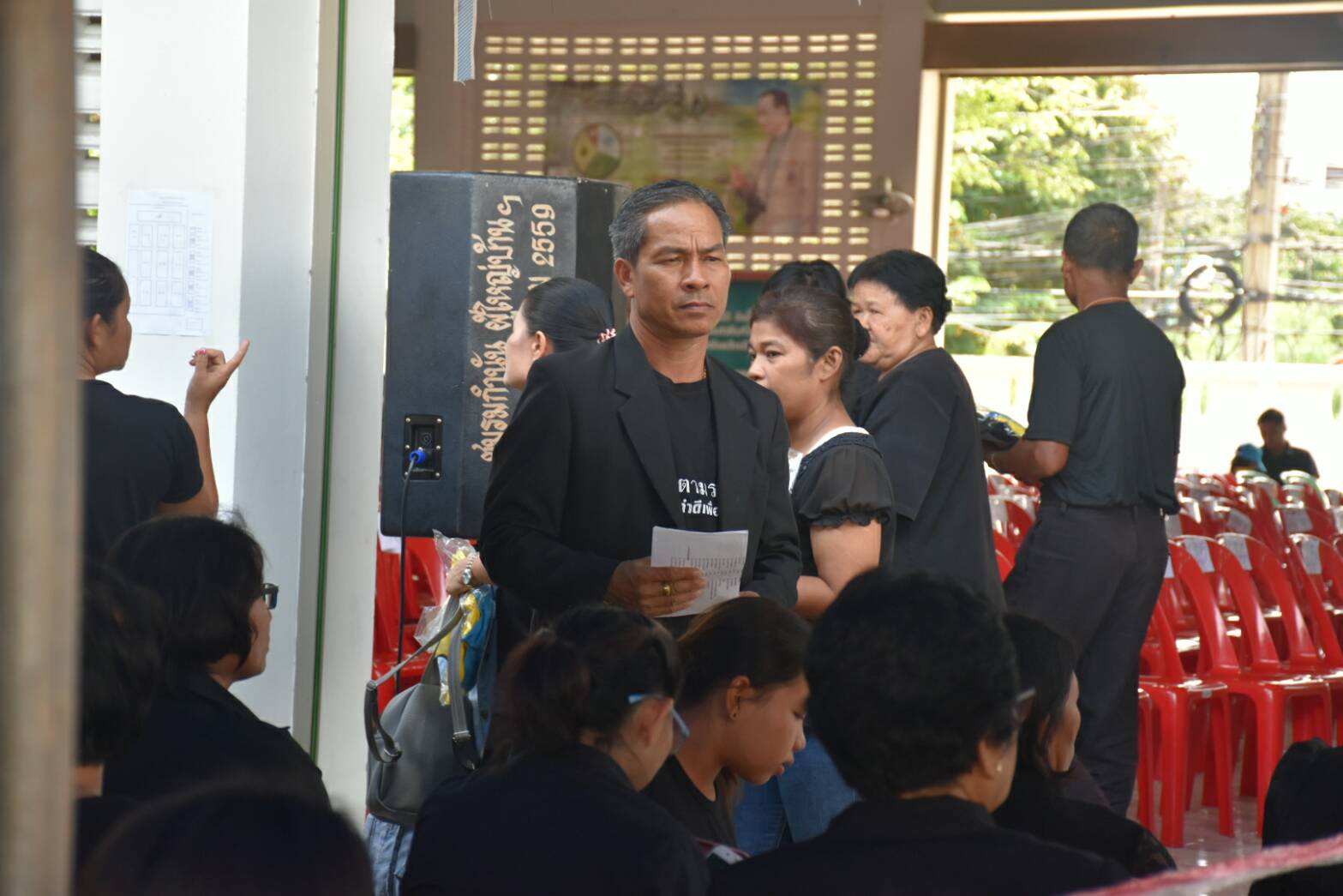 11 ตุลาคม 2560 การประชุมชี้แจงประชาชนจิตอาสาเฉพาะกิจ พระราชพิธีถวายพระเพลิงพระบรมศพพระบาทสมเด็จพระปรมินทรมหาภูมิพลอดุลยเดช บรมนาถบพิตร ประเภทงานดอกไม้จันทน์