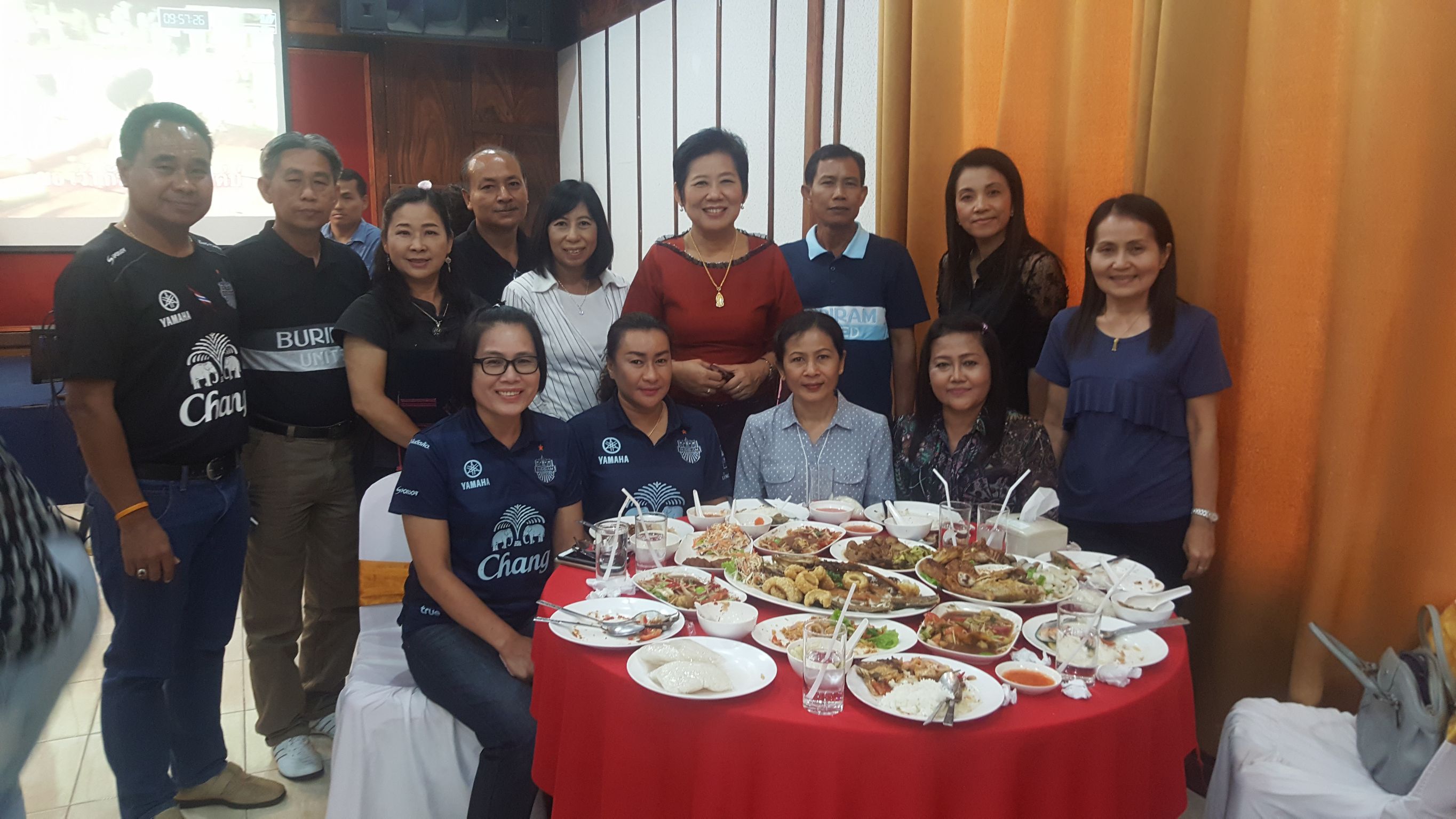 1 ตุลาคม 2560  สำนักงานพัฒนาชุมชนจังหวัดมหาสารคาม ให้การต้อนรับ นางบุญยิ่ง เทศน้อย พัฒนาการจังหวัดมหาสารคาม เนื่องในโอกาสย้ายมาดำรงตำแหน่งพัฒนาการจังหวัดมหาสารคาม