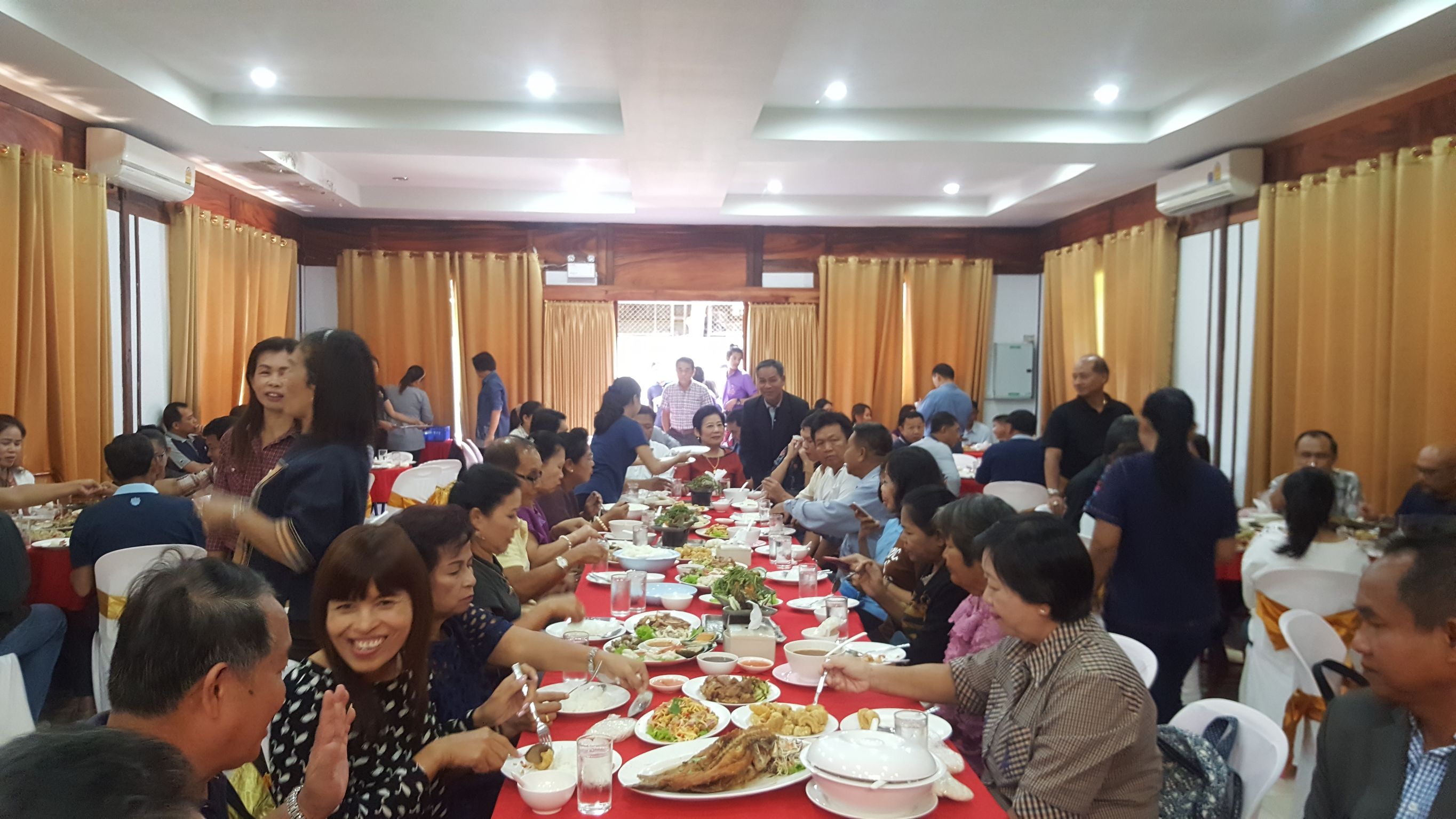 1 ตุลาคม 2560  สำนักงานพัฒนาชุมชนจังหวัดมหาสารคาม ให้การต้อนรับ นางบุญยิ่ง เทศน้อย พัฒนาการจังหวัดมหาสารคาม เนื่องในโอกาสย้ายมาดำรงตำแหน่งพัฒนาการจังหวัดมหาสารคาม