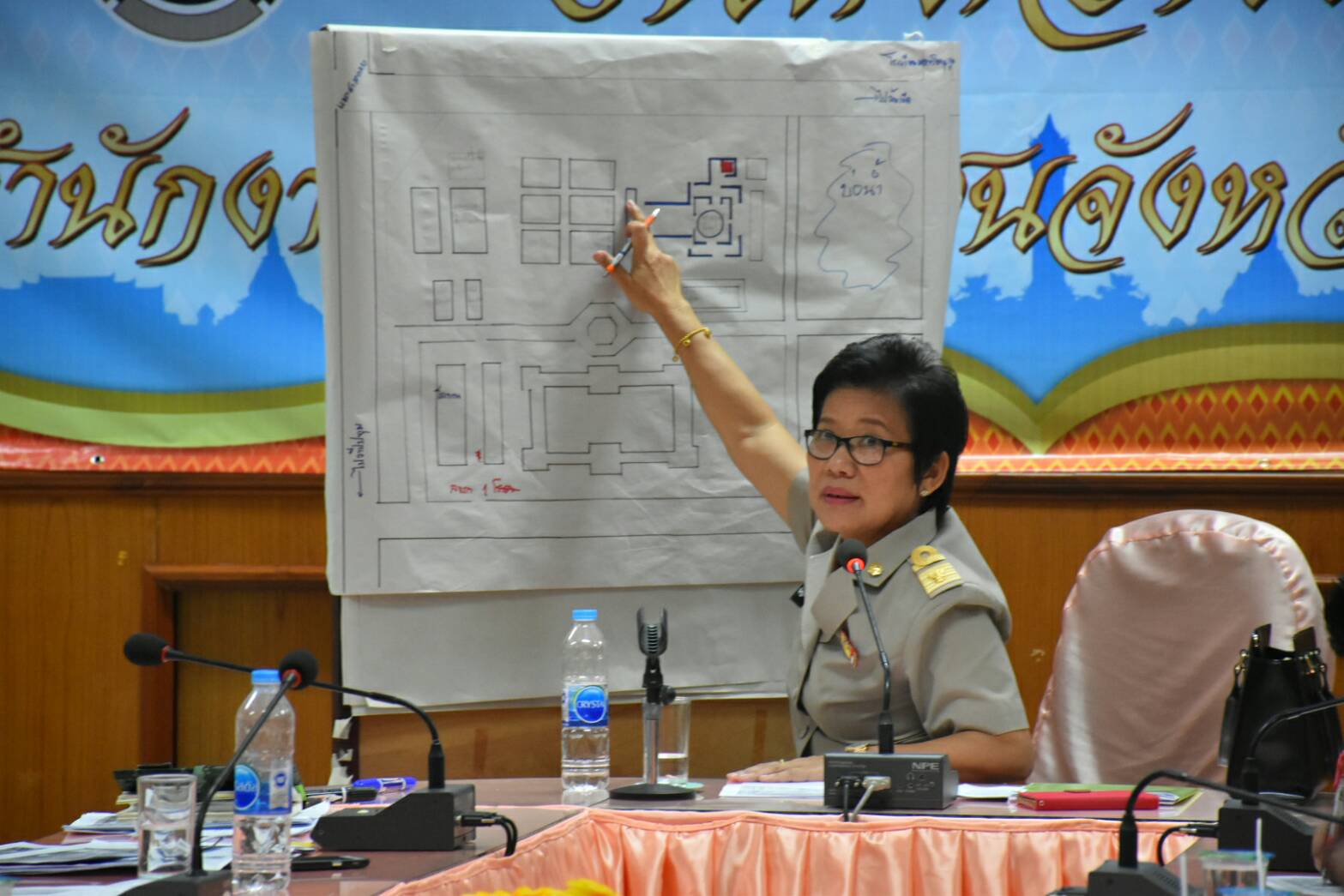 16 ตุลาคม 2560 การประชุมคณะทำงานดอกไม้จันทน์สำหรับประชาชน ในพระราชพิธีถวายพระเพลิงพระบรมศพพระบาทสมเด็จพระปรมินทรมหาภูมิพลอดุลยเดช บรมนาถบพิตร จังหวัดมหาสารคาม