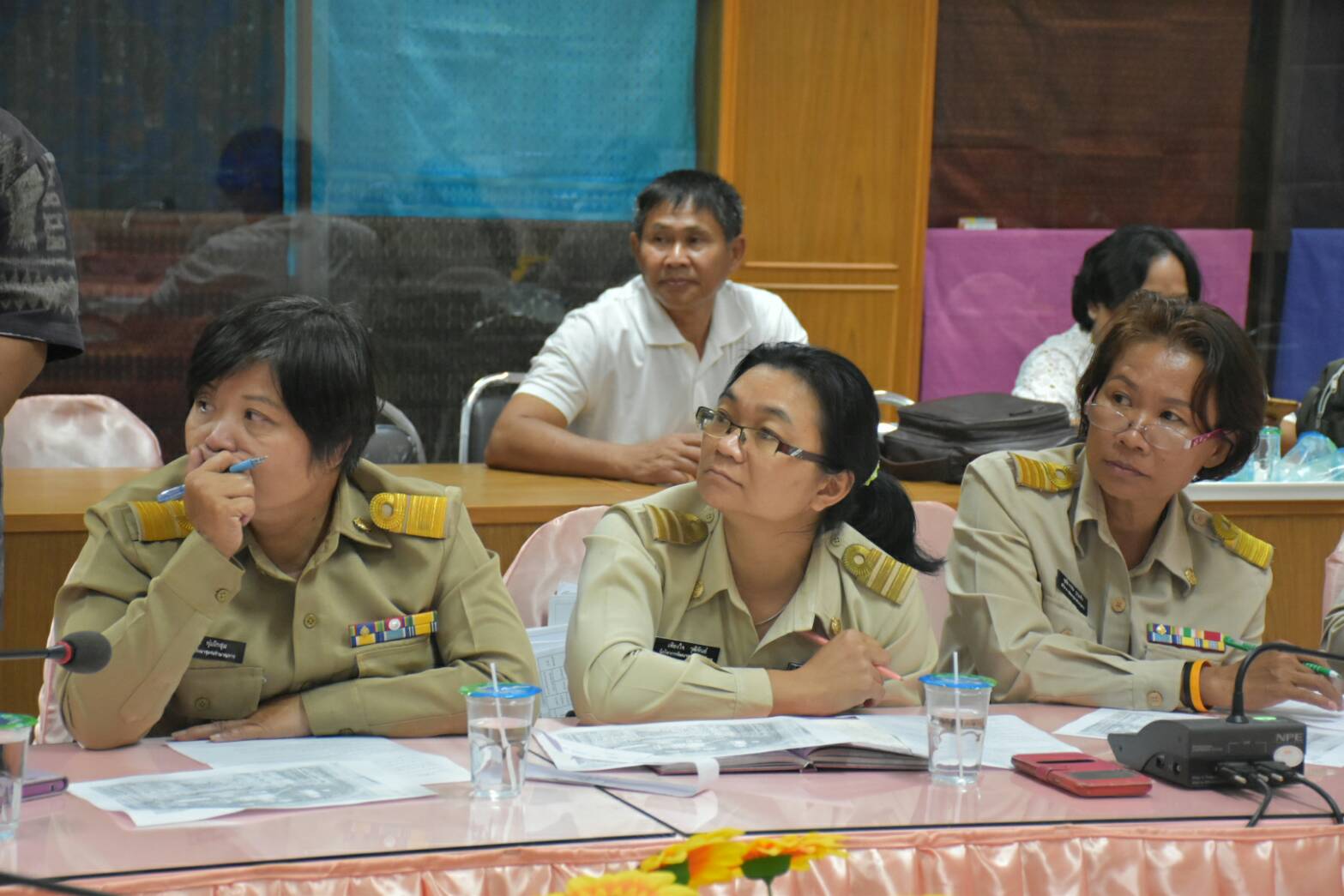 16 ตุลาคม 2560 การประชุมคณะทำงานดอกไม้จันทน์สำหรับประชาชน ในพระราชพิธีถวายพระเพลิงพระบรมศพพระบาทสมเด็จพระปรมินทรมหาภูมิพลอดุลยเดช บรมนาถบพิตร จังหวัดมหาสารคาม