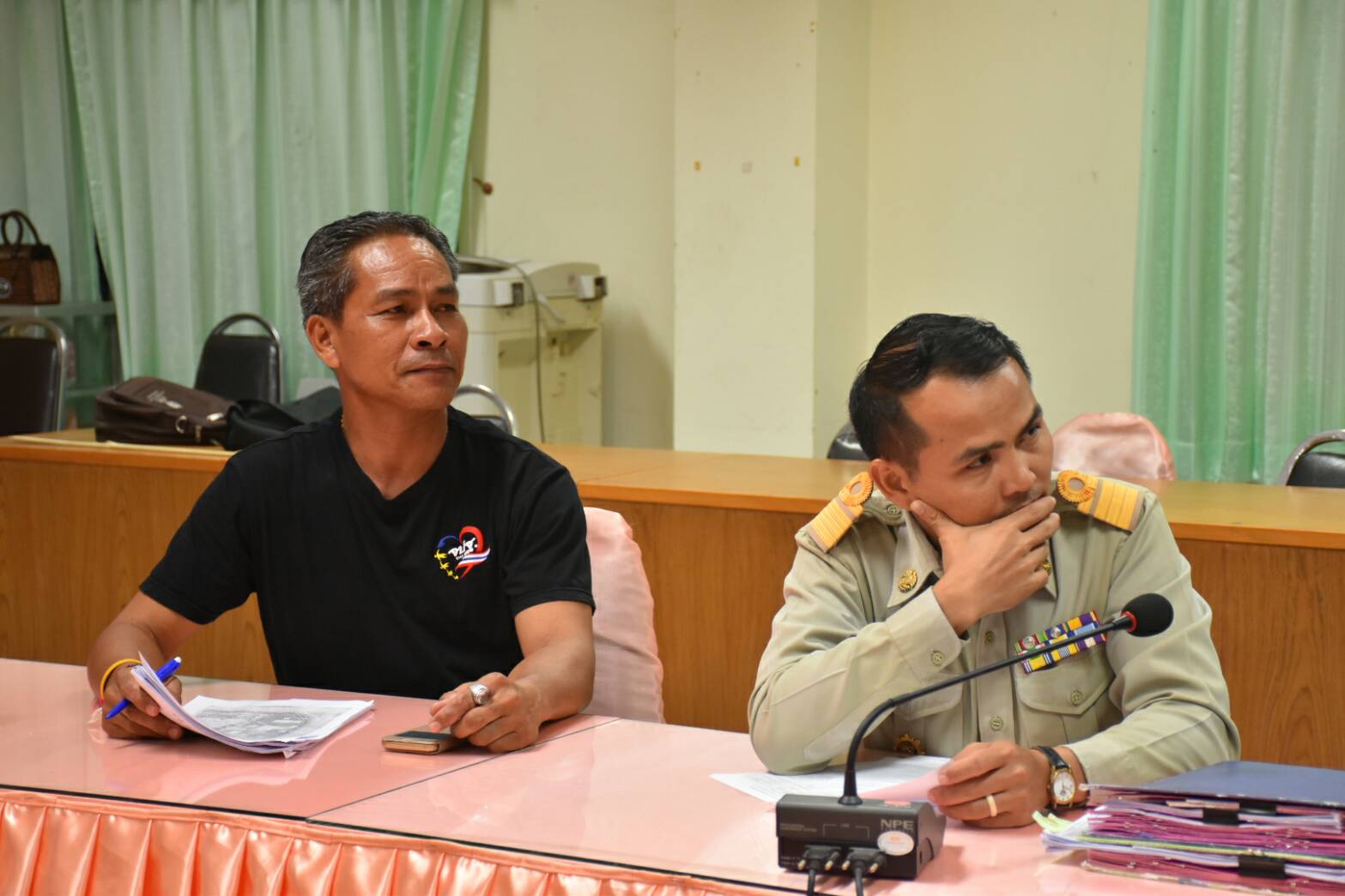 16 ตุลาคม 2560 การประชุมคณะทำงานดอกไม้จันทน์สำหรับประชาชน ในพระราชพิธีถวายพระเพลิงพระบรมศพพระบาทสมเด็จพระปรมินทรมหาภูมิพลอดุลยเดช บรมนาถบพิตร จังหวัดมหาสารคาม