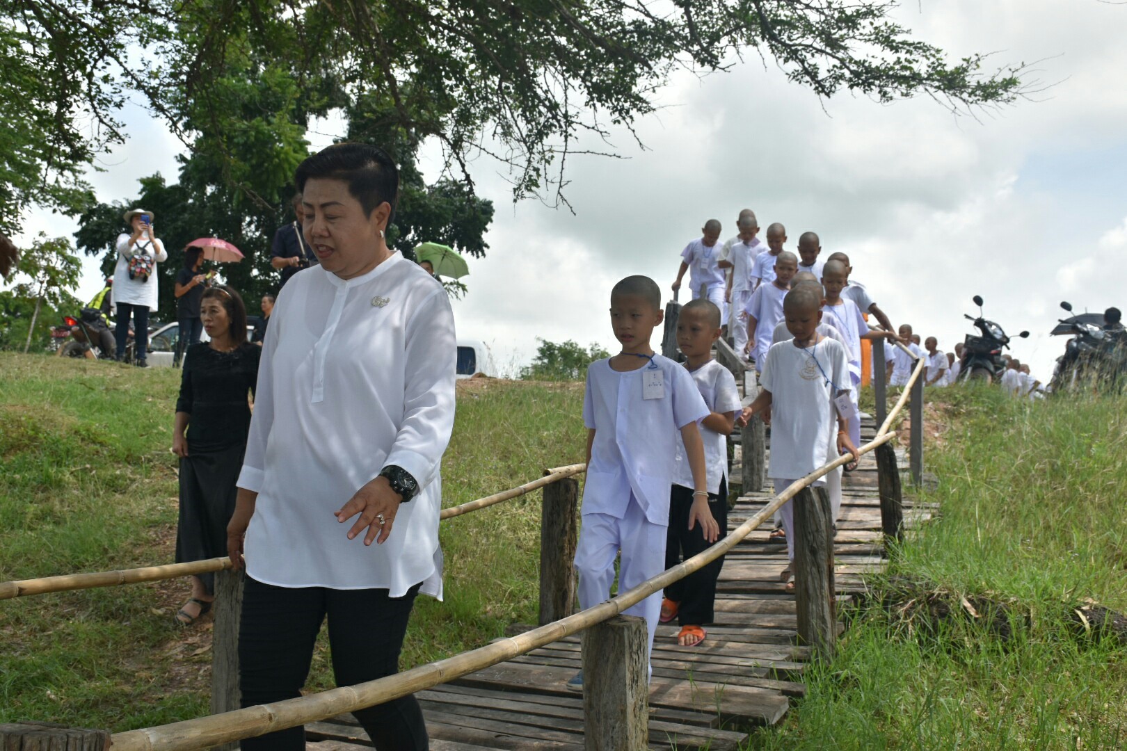 12 ตุลาคม 2560 เวลา 14.00 น.  บริษัทประชารัฐรักษามัคคีมหาสารคาม (วิสาหกิจเพื่อสังคม) จำกัด จัดโครงการบรรพชาสามเณร เพื่อถวายเป็นพระราชกุศลแด่พระบาทสมเด็จพระปรมิทรมหาภูมิพลอดุลยเดช บรมนาถบพิตร ครบ 1 ปี สวรรคต