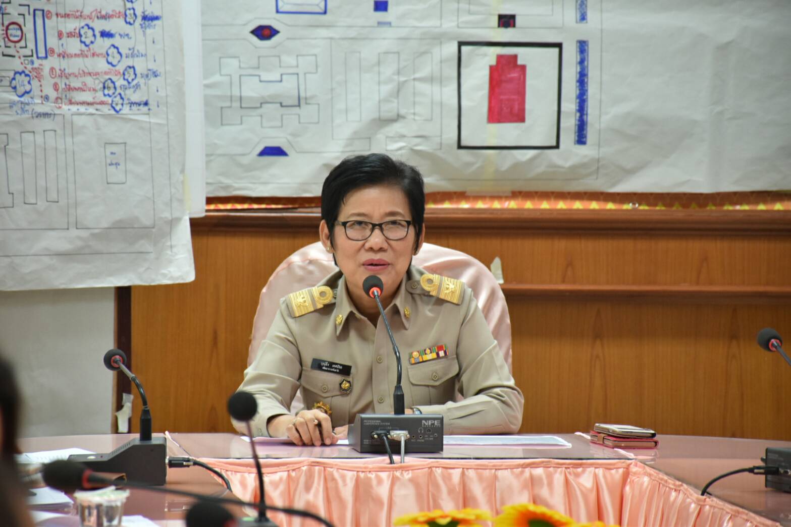 18 ตุลาคม 2560 การประชุมคณะทำงานดอกไม้จันทน์สำหรับประชาชน ในพระราชพิธีถวายพระเพลิงพระบรมศพพระบาทสมเด็จพระปรมินทรมหาภูมิพลอดุลยเดช บรมนาถบพิตร จังหวัดมหาสารคาม