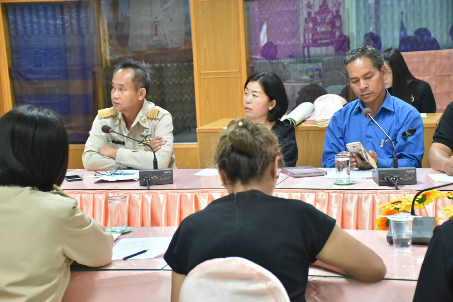 18 ตุลาคม 2560 การประชุมคณะทำงานดอกไม้จันทน์สำหรับประชาชน ในพระราชพิธีถวายพระเพลิงพระบรมศพพระบาทสมเด็จพระปรมินทรมหาภูมิพลอดุลยเดช บรมนาถบพิตร จังหวัดมหาสารคาม