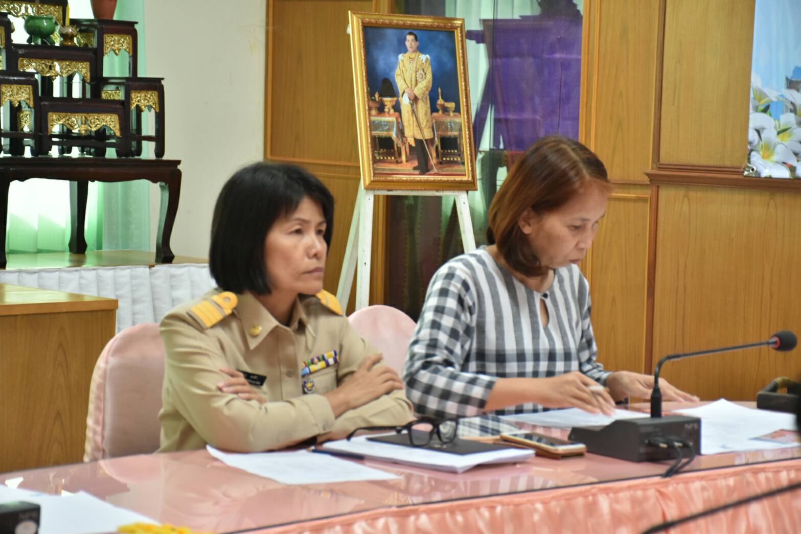18 ตุลาคม 2560 การประชุมคณะทำงานดอกไม้จันทน์สำหรับประชาชน ในพระราชพิธีถวายพระเพลิงพระบรมศพพระบาทสมเด็จพระปรมินทรมหาภูมิพลอดุลยเดช บรมนาถบพิตร จังหวัดมหาสารคาม