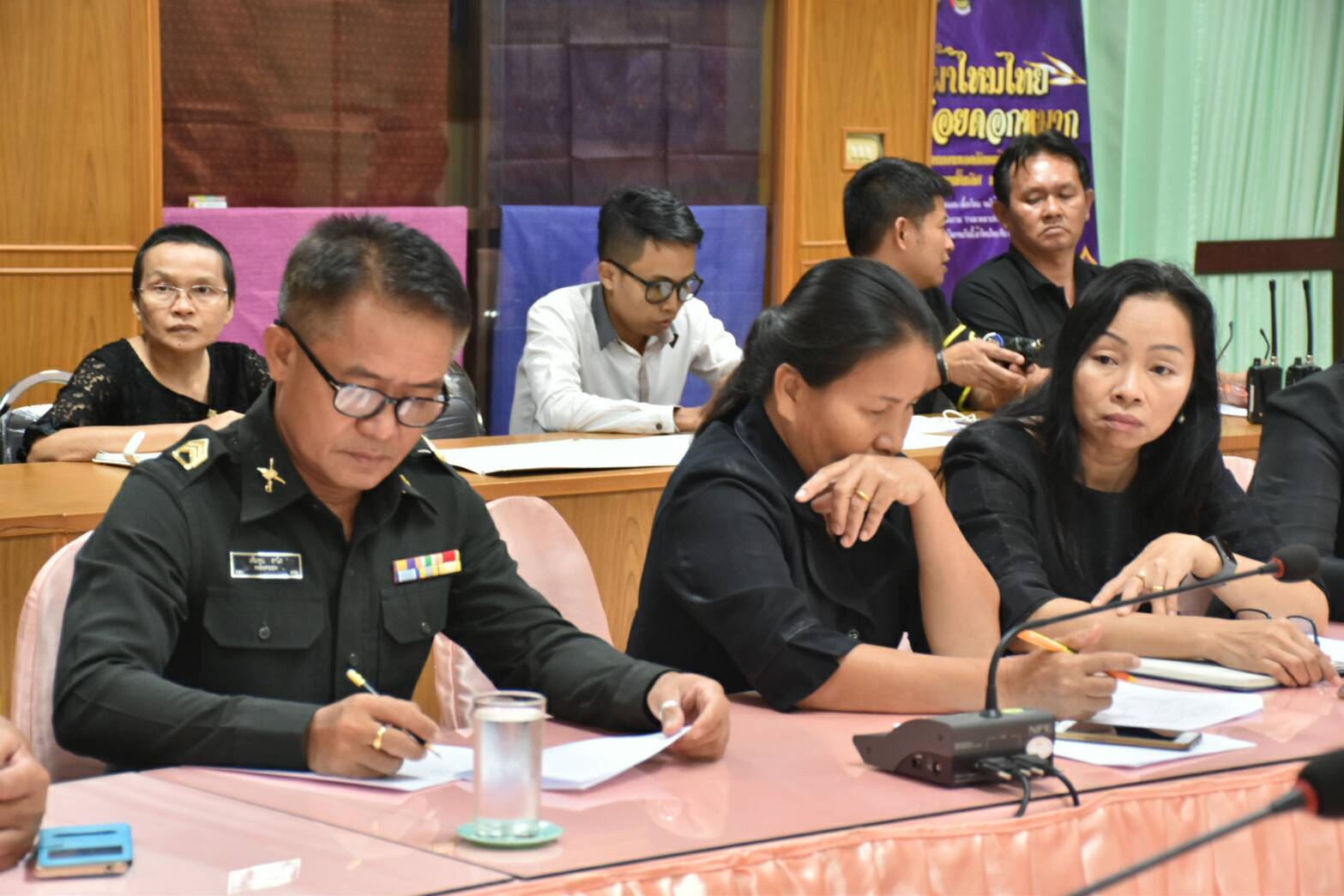 18 ตุลาคม 2560 การประชุมคณะทำงานดอกไม้จันทน์สำหรับประชาชน ในพระราชพิธีถวายพระเพลิงพระบรมศพพระบาทสมเด็จพระปรมินทรมหาภูมิพลอดุลยเดช บรมนาถบพิตร จังหวัดมหาสารคาม