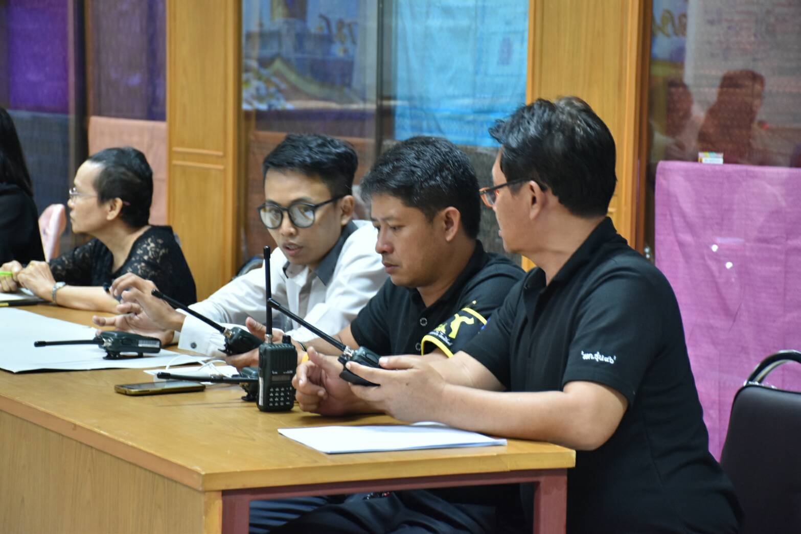 18 ตุลาคม 2560 การประชุมคณะทำงานดอกไม้จันทน์สำหรับประชาชน ในพระราชพิธีถวายพระเพลิงพระบรมศพพระบาทสมเด็จพระปรมินทรมหาภูมิพลอดุลยเดช บรมนาถบพิตร จังหวัดมหาสารคาม
