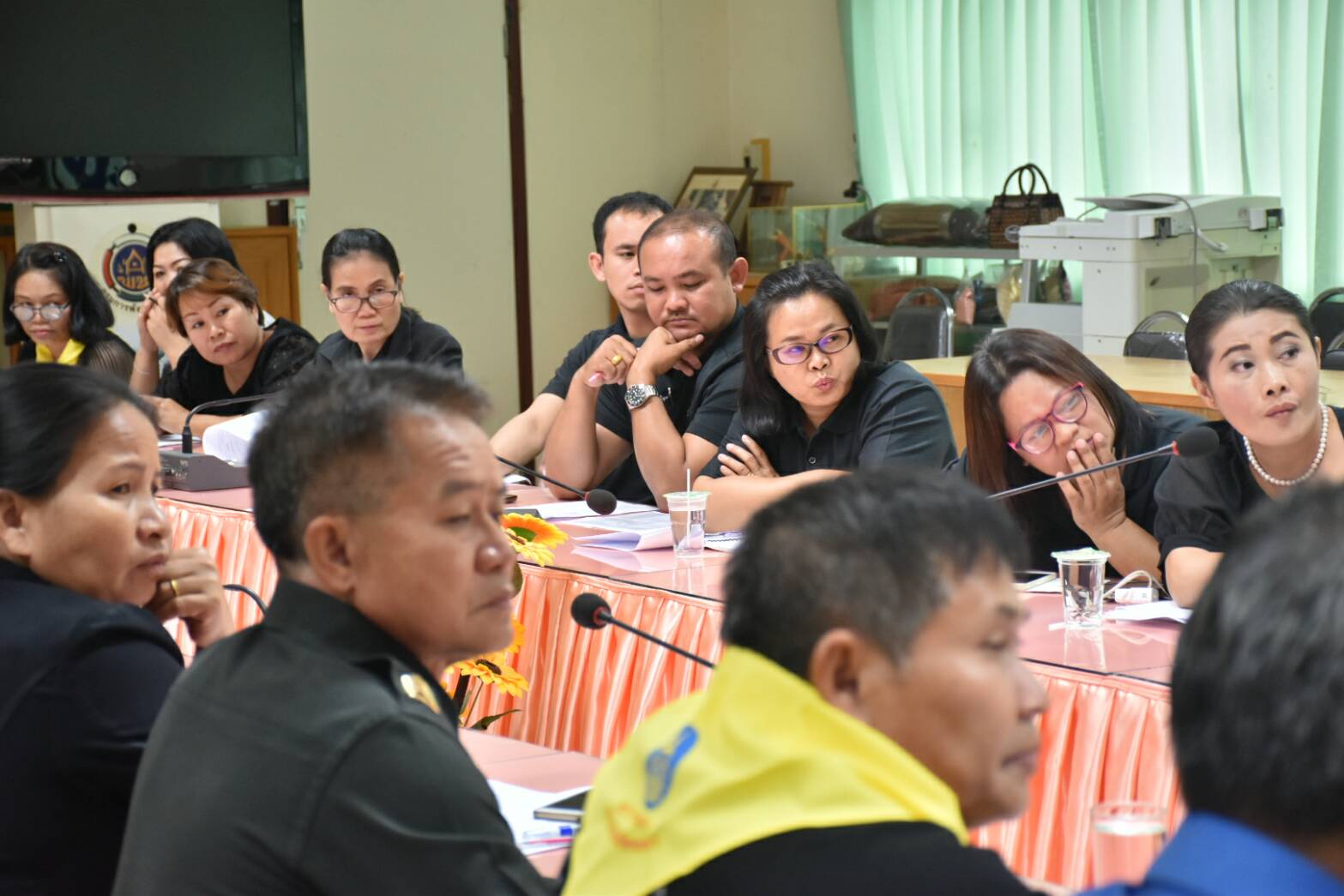 18 ตุลาคม 2560 การประชุมคณะทำงานดอกไม้จันทน์สำหรับประชาชน ในพระราชพิธีถวายพระเพลิงพระบรมศพพระบาทสมเด็จพระปรมินทรมหาภูมิพลอดุลยเดช บรมนาถบพิตร จังหวัดมหาสารคาม
