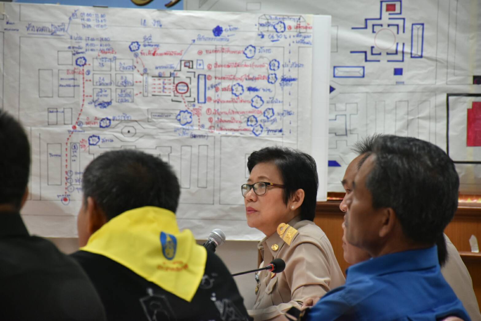 18 ตุลาคม 2560 การประชุมคณะทำงานดอกไม้จันทน์สำหรับประชาชน ในพระราชพิธีถวายพระเพลิงพระบรมศพพระบาทสมเด็จพระปรมินทรมหาภูมิพลอดุลยเดช บรมนาถบพิตร จังหวัดมหาสารคาม