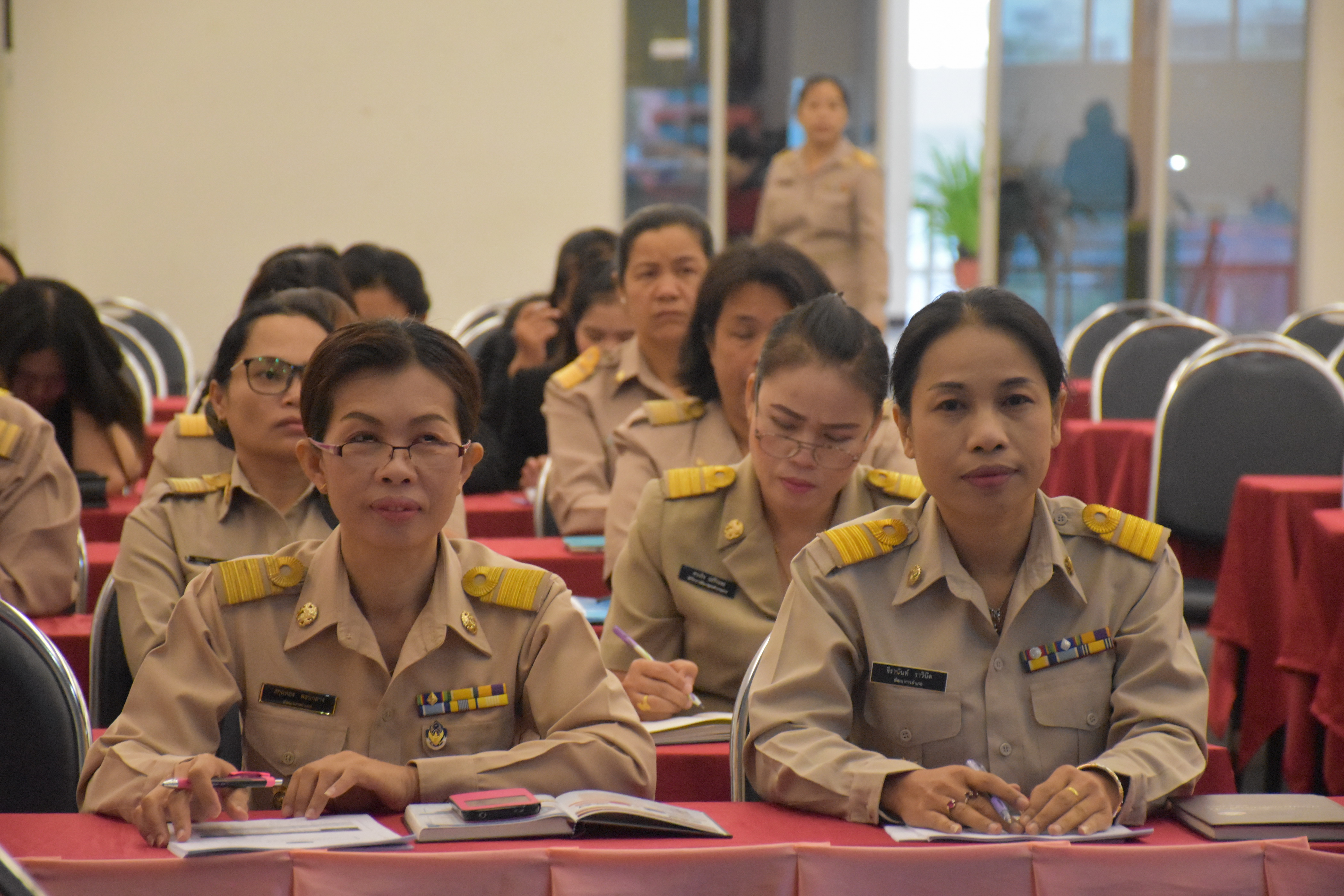 16 ตุลาคม 2560 โครงการการประชุมเชิงปฏิบัติการมอบนโนบายเพื่อเพิ่มประสิทธิภาพการขับเคลื่อนยุทธศาสตร์ กรมการพัฒนาชุมชน ประจำปีงบประมาณ พ.ศ.2561