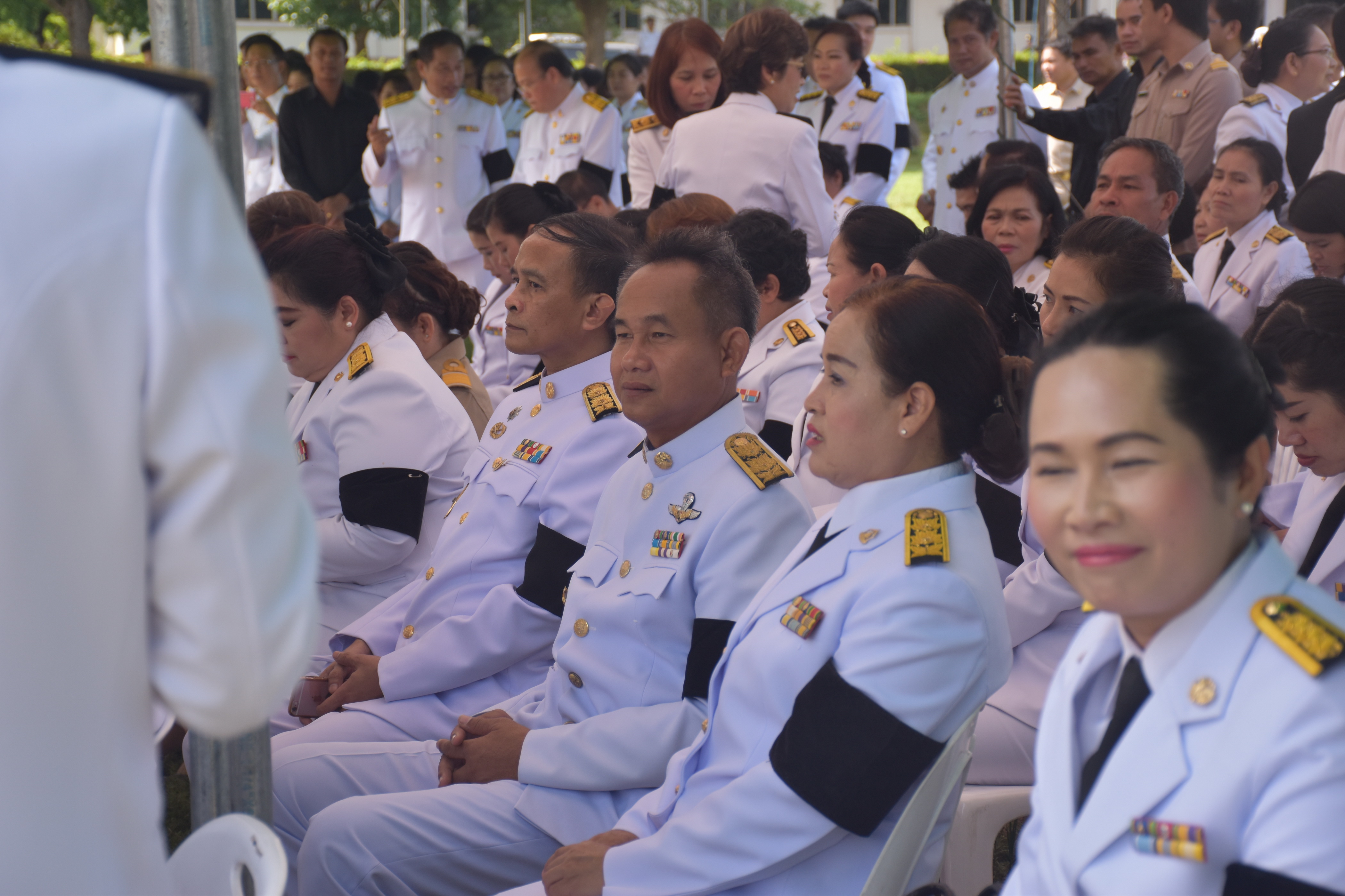 9 ตุลาคม 2560 เวลา 09.39 น. พิธีอัญเชิญนพปฎลสุวรรณฉัตร (ฉัตรทอง 9 ชั้น) ขึ้นประดิษฐานบนพระเมรุมาศจำลอง ณ บริเวณสนามหน้าศาลากลางจังหวัดมหาสารคาม