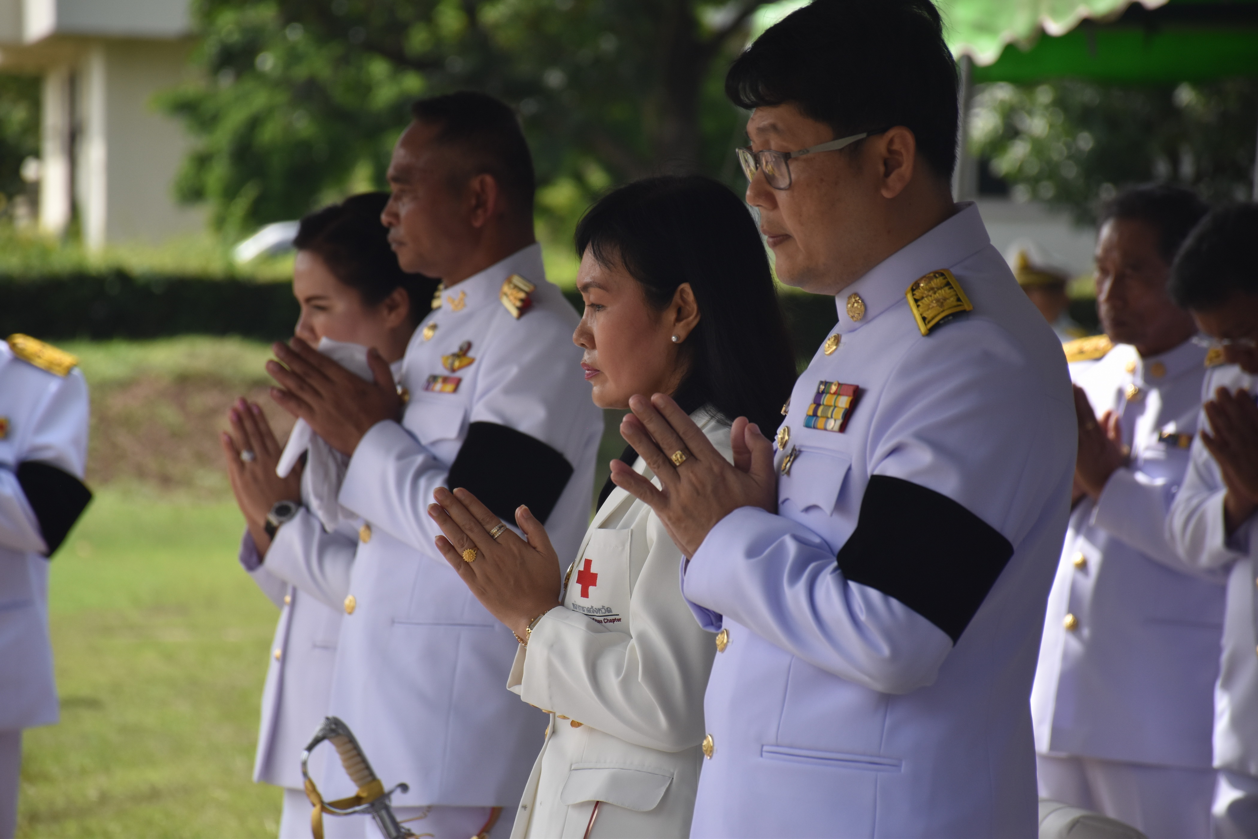 9 ตุลาคม 2560 เวลา 09.39 น. พิธีอัญเชิญนพปฎลสุวรรณฉัตร (ฉัตรทอง 9 ชั้น) ขึ้นประดิษฐานบนพระเมรุมาศจำลอง ณ บริเวณสนามหน้าศาลากลางจังหวัดมหาสารคาม