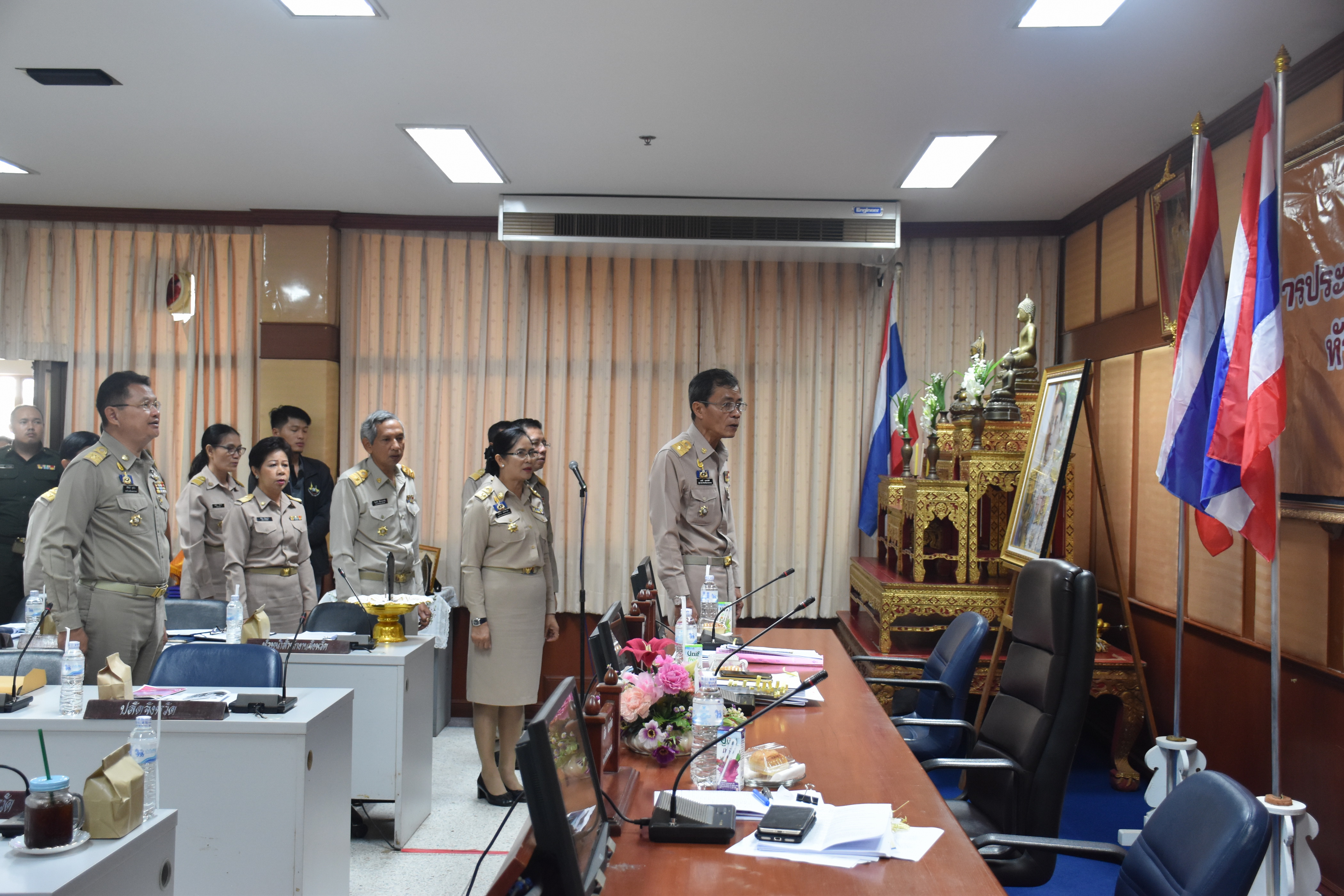 28 กันยายน 2560  นายเสน่ห์ นนทะโชติ ผู้ว่าราชการจังหวัดมหาสารคาม เป็นประธานการประชุมคณะกรมการจังหวัดมหาสารคาม หัวหน้าส่วนราชการ นายอำเภอ ประจำเดือนกันยายน