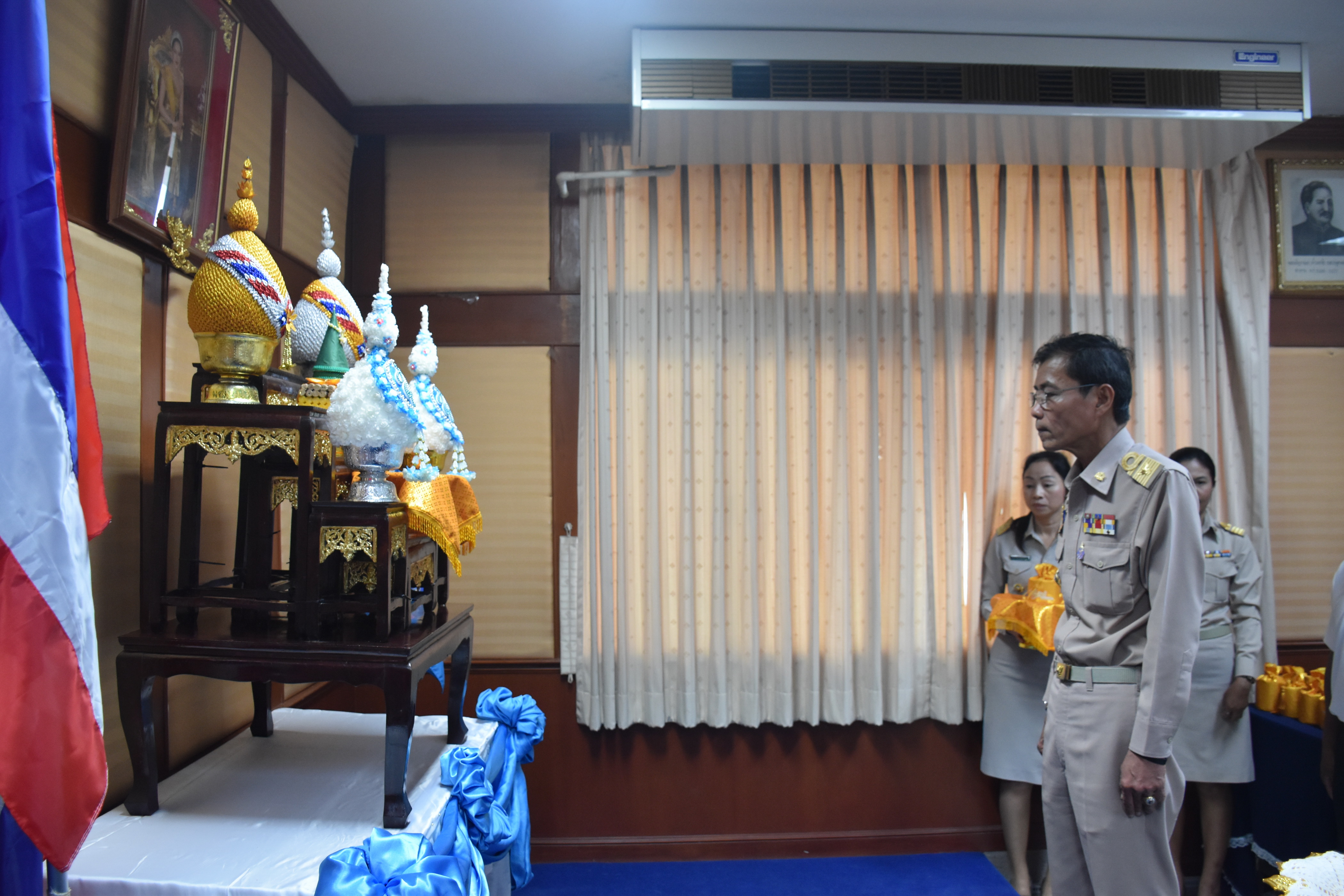 28 กันยายน 2560  นายเสน่ห์ นนทะโชติ ผู้ว่าราชการจังหวัดมหาสารคาม เป็นประธานการประชุมคณะกรมการจังหวัดมหาสารคาม หัวหน้าส่วนราชการ นายอำเภอ ประจำเดือนกันยายน