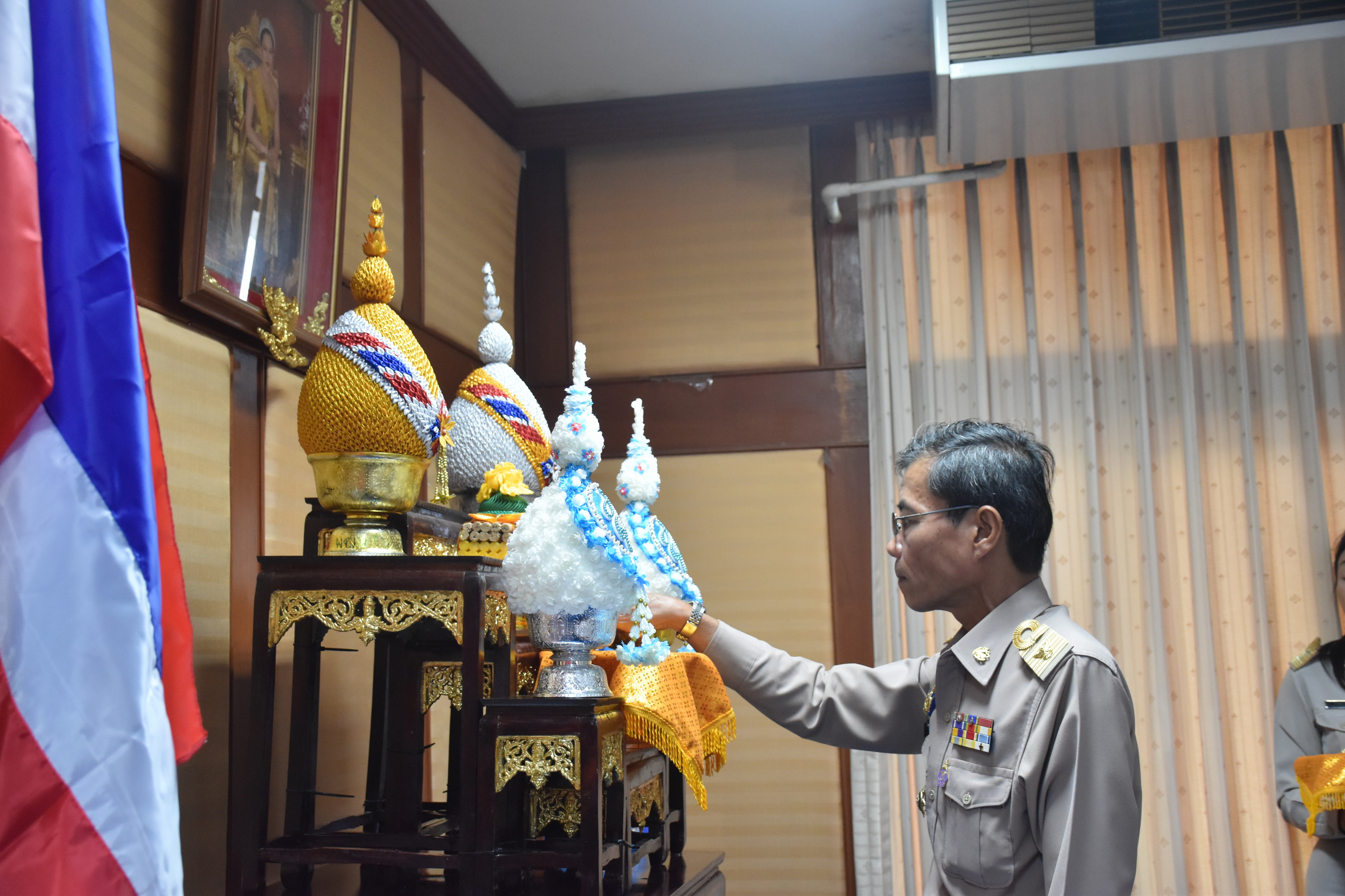 28 กันยายน 2560  นายเสน่ห์ นนทะโชติ ผู้ว่าราชการจังหวัดมหาสารคาม เป็นประธานการประชุมคณะกรมการจังหวัดมหาสารคาม หัวหน้าส่วนราชการ นายอำเภอ ประจำเดือนกันยายน