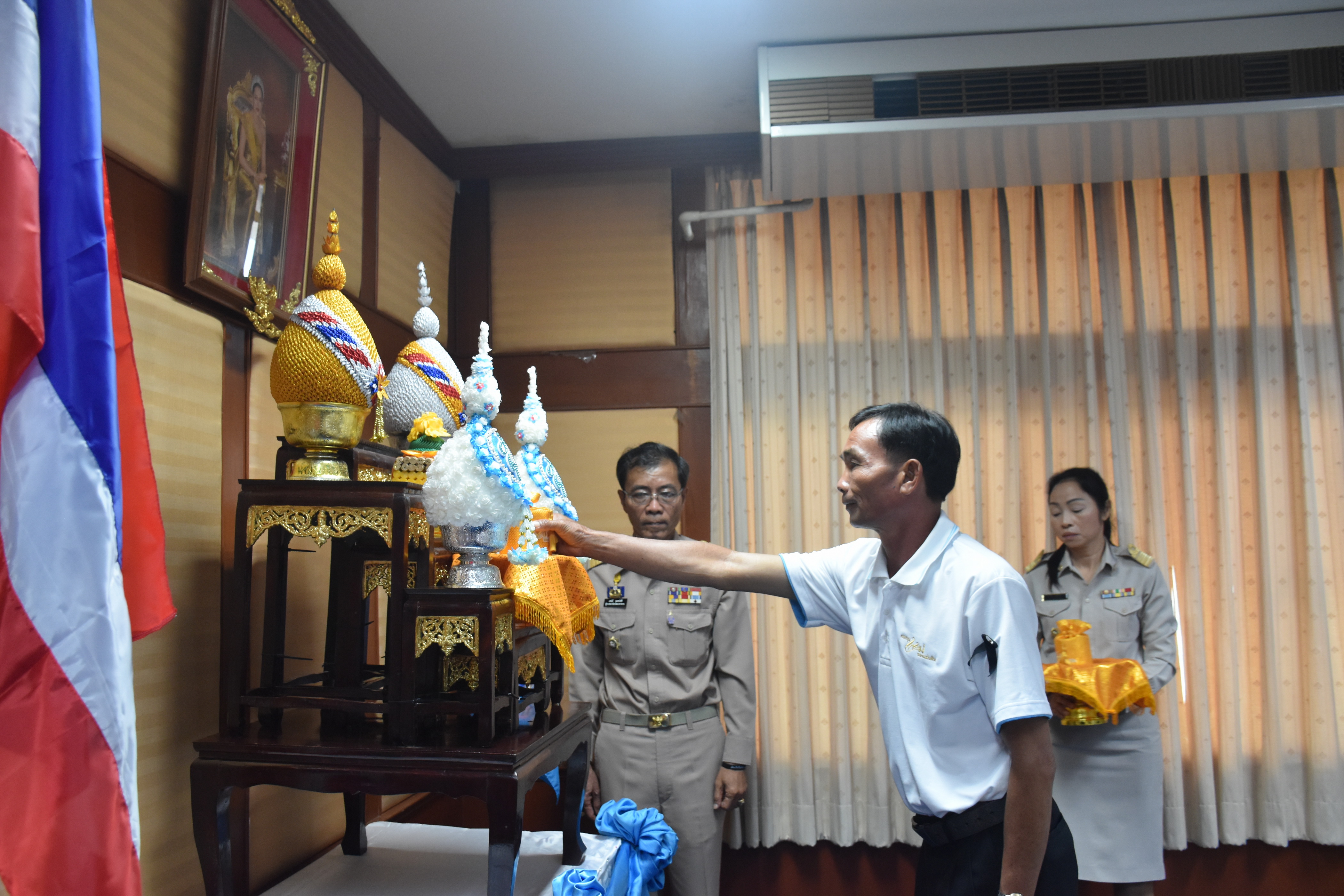 28 กันยายน 2560  นายเสน่ห์ นนทะโชติ ผู้ว่าราชการจังหวัดมหาสารคาม เป็นประธานการประชุมคณะกรมการจังหวัดมหาสารคาม หัวหน้าส่วนราชการ นายอำเภอ ประจำเดือนกันยายน