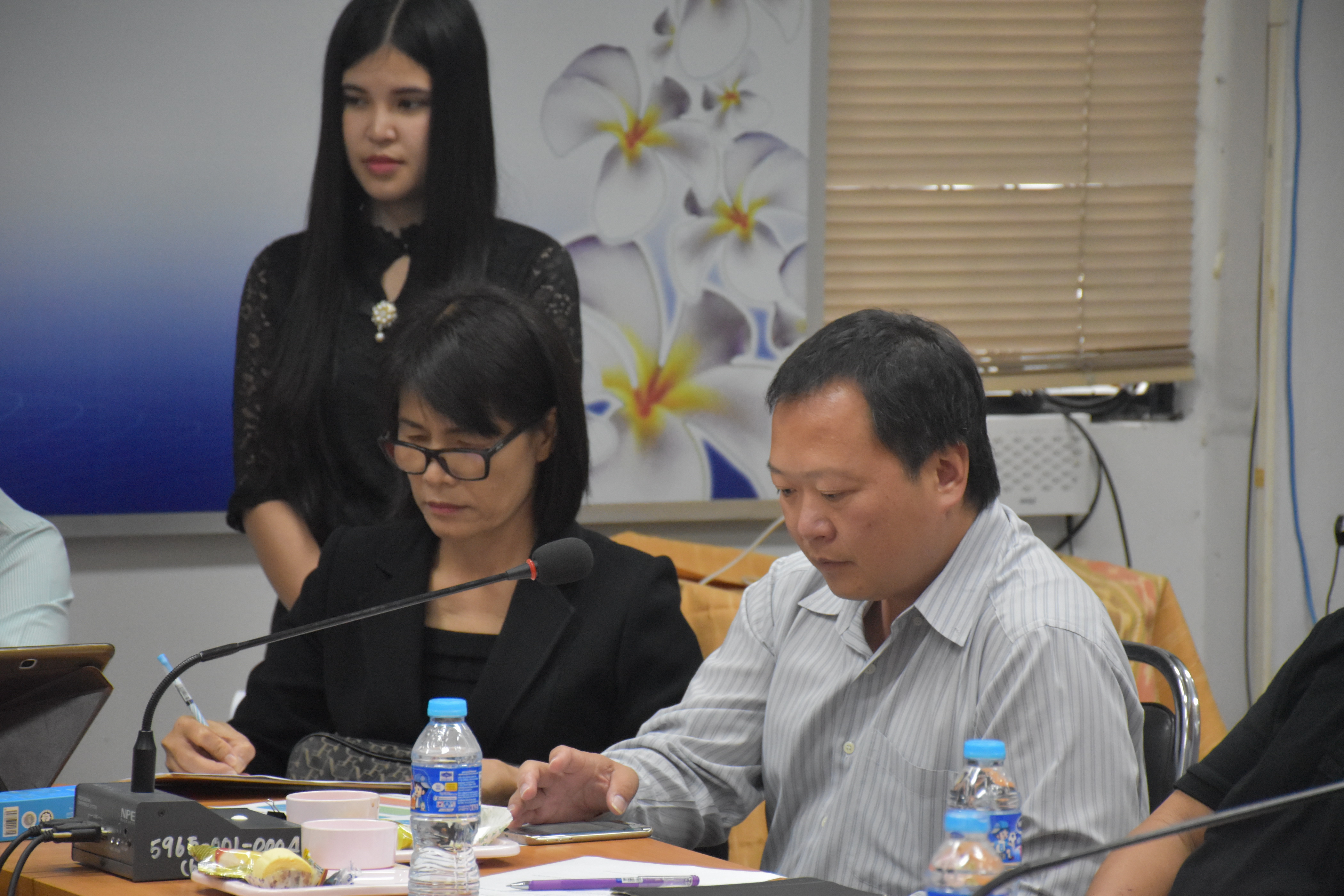 10 ตุลาคม 2560  นางบุญยิ่ง เทศน้อย พัฒนาการจังหวัดมหาสารคาม ร่วมการประชุมคณะกรรมการการบริหารเครือข่ายธุรกิจ Biz Club จังหวัดมหาสารคาม