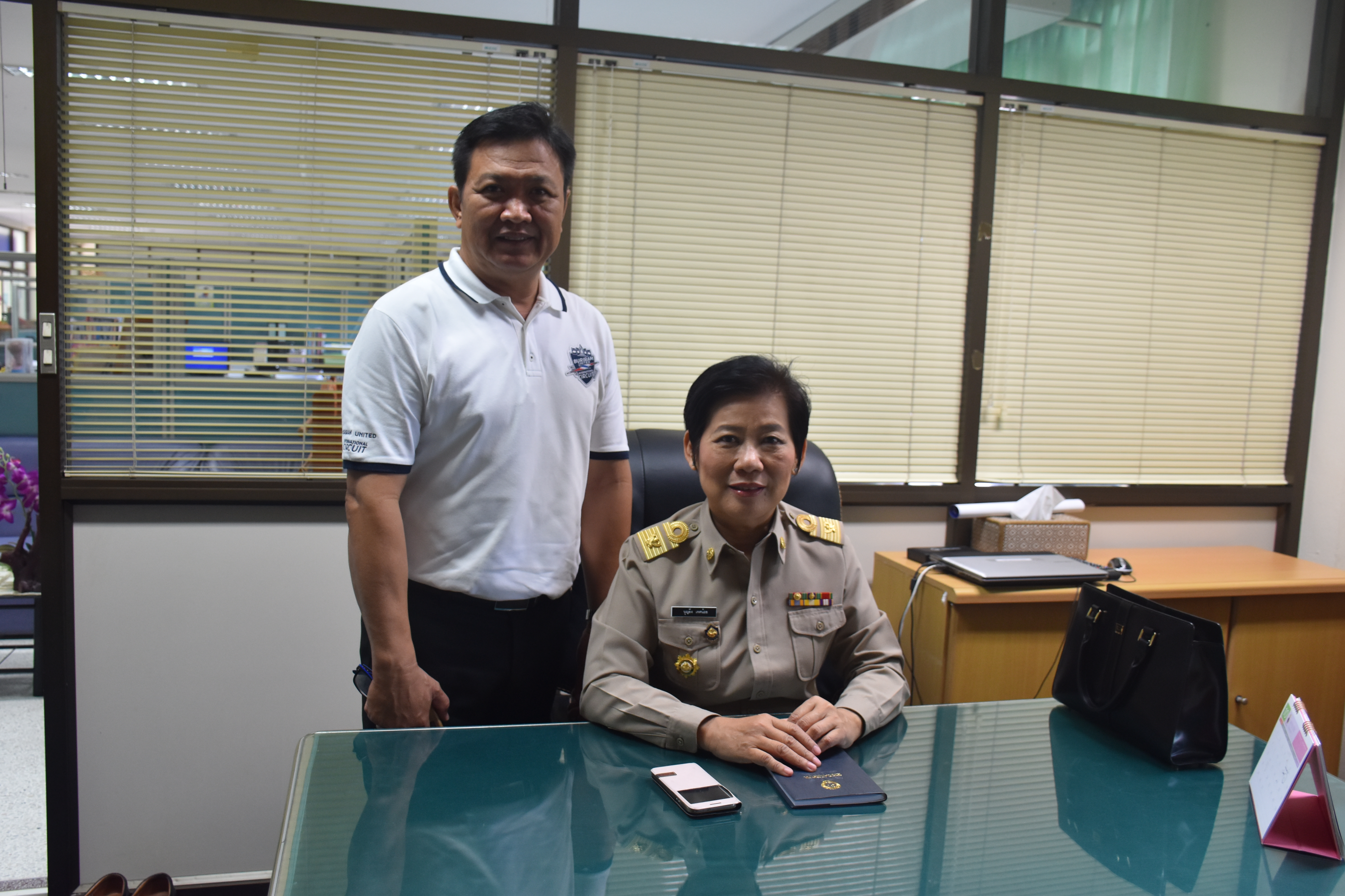 2 ตุลาคม 2560  นางบุญยิ่ง เทศน้อย พัฒนาการจังหวัดมหาสารคาม กราบสักการะสิ่งศักดิ์สิทธิ์ประจำจังหวัดมหาสารคาม เนื่องในโอกาสย้ายมาดำรงตำแหน่งพัฒนาการจังหวัดมหาสารคาม