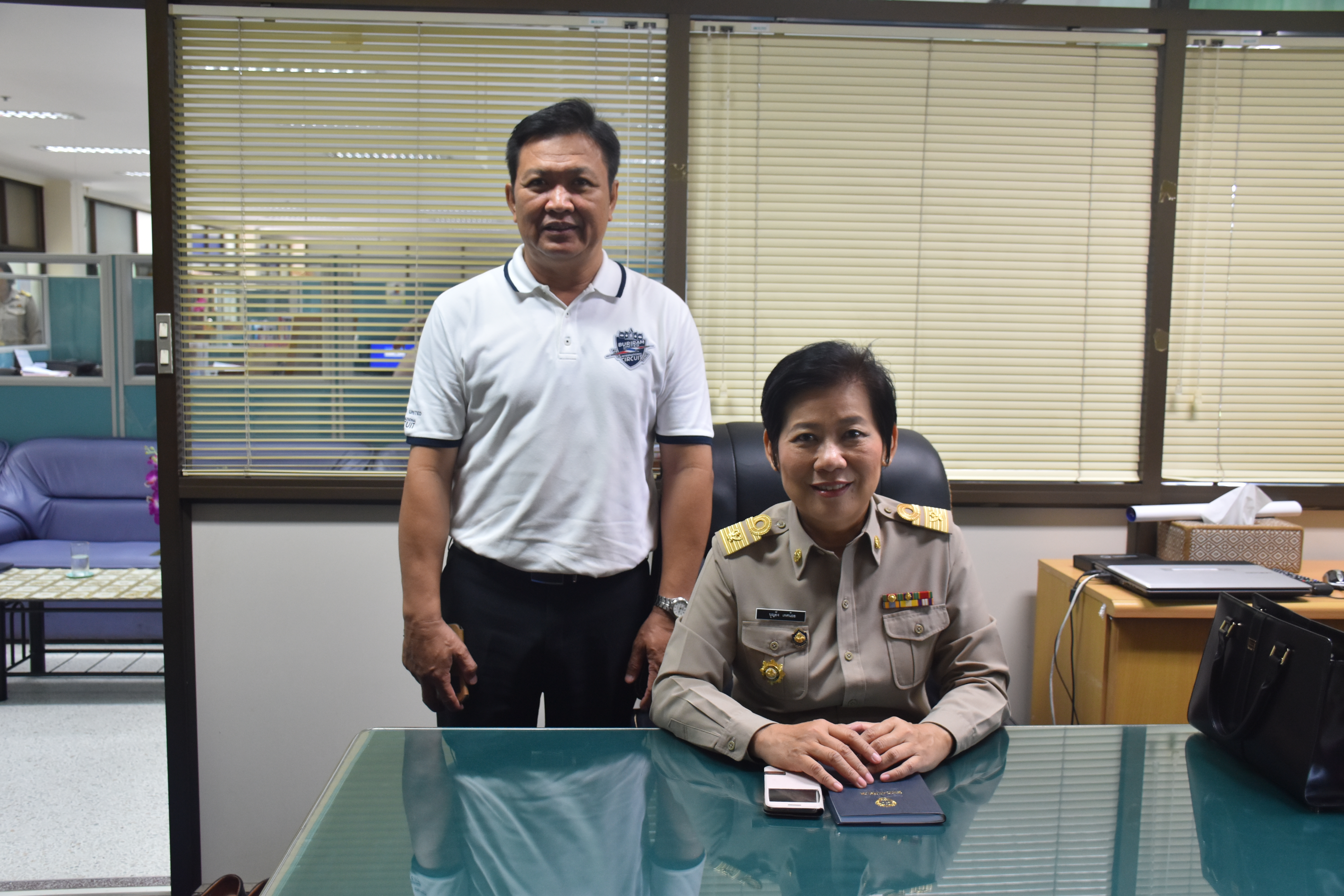 2 ตุลาคม 2560  นางบุญยิ่ง เทศน้อย พัฒนาการจังหวัดมหาสารคาม กราบสักการะสิ่งศักดิ์สิทธิ์ประจำจังหวัดมหาสารคาม เนื่องในโอกาสย้ายมาดำรงตำแหน่งพัฒนาการจังหวัดมหาสารคาม