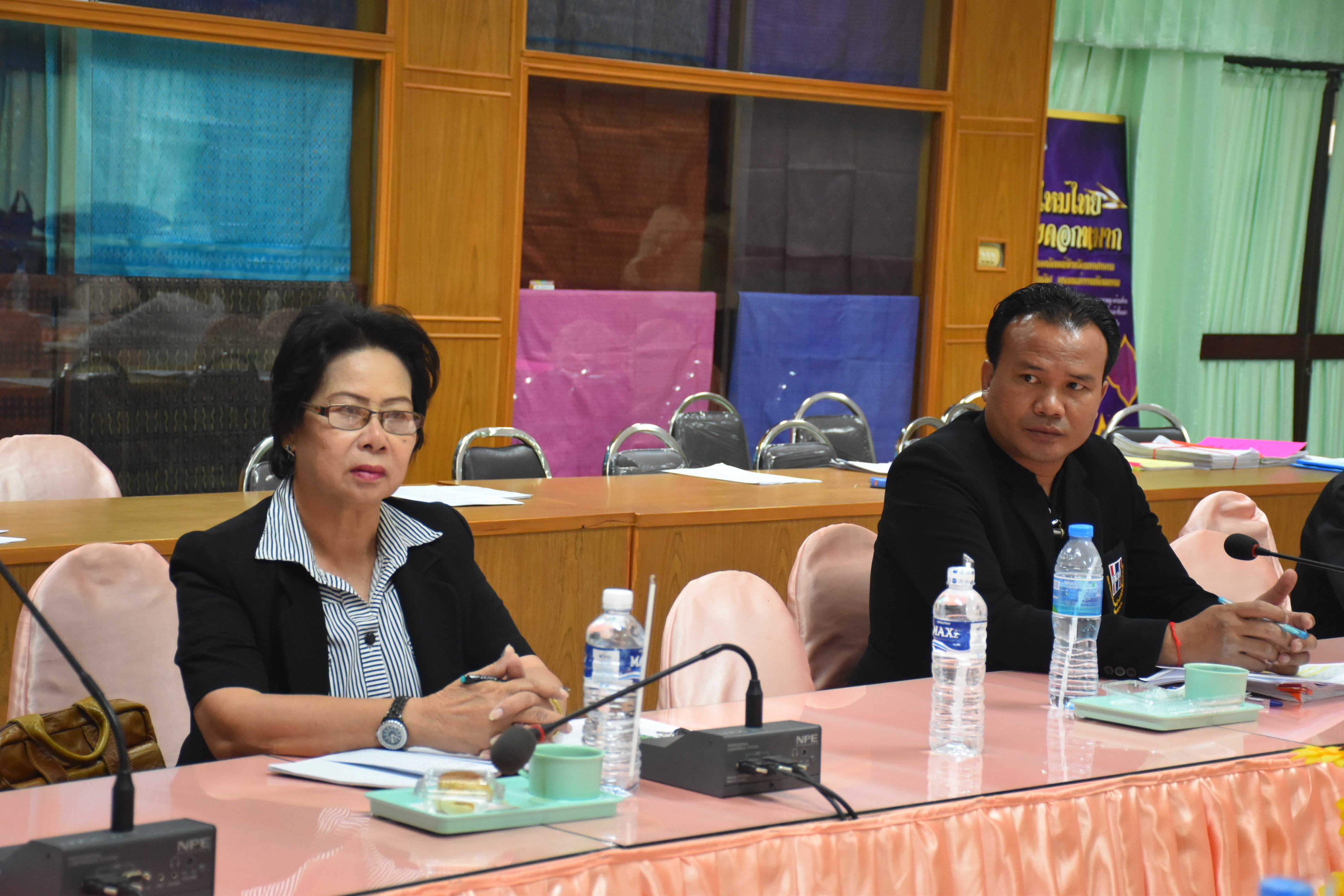 11 ตุลาคม 2560 นางบุญยิ่ง เทศน้อย พัฒนาการจังหวัดมหาสารคาม ร่วมการประชุมคณะกรรมการเครือข่ายกองทุนหมู่บ้านและชุมชนเมือง จังหวัดมหาสารคาม ครั้งที่ 11/2560