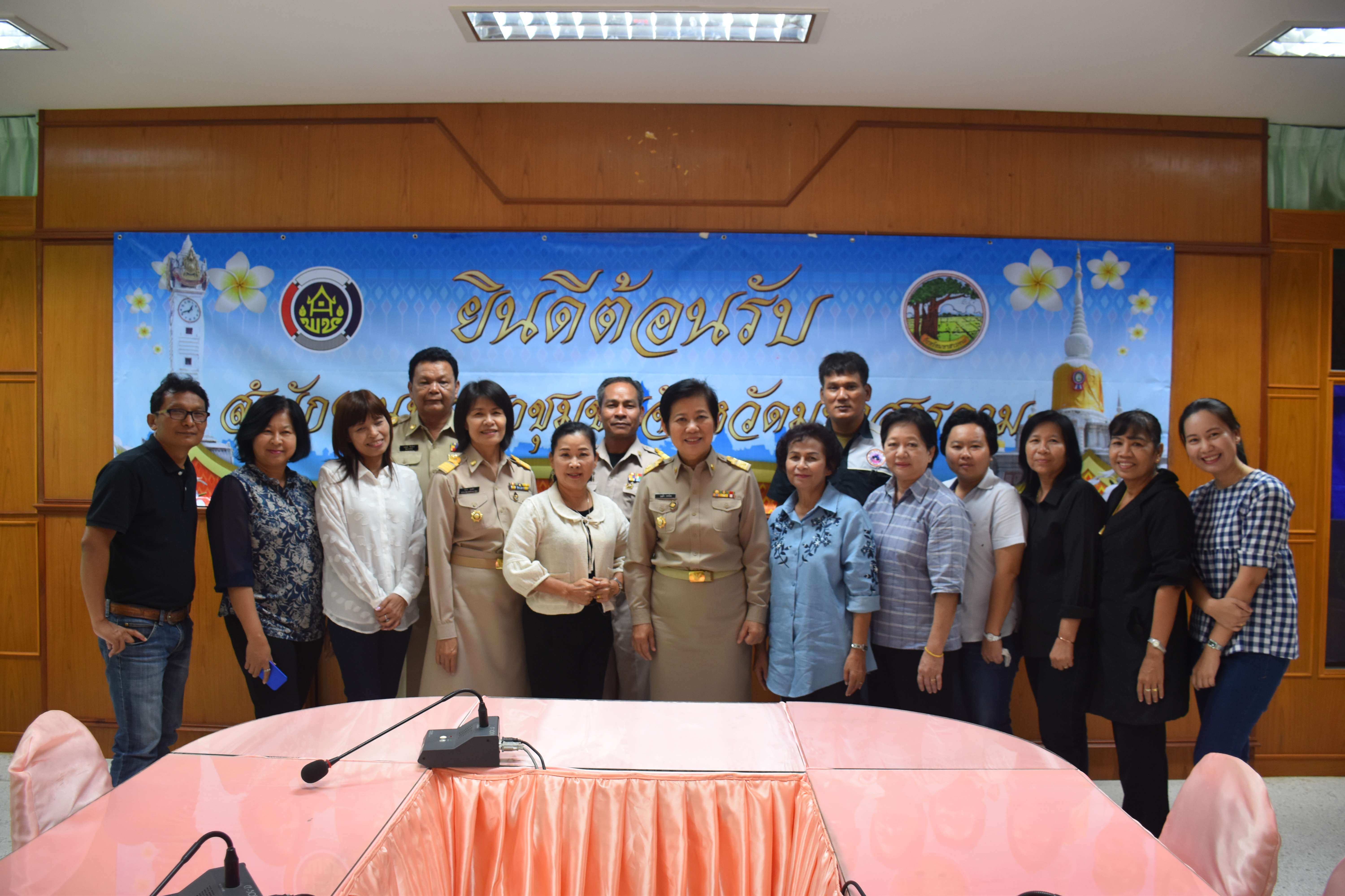 2 ตุลาคม 2560  นางบุญยิ่ง เทศน้อย พัฒนาการจังหวัดมหาสารคาม กราบสักการะสิ่งศักดิ์สิทธิ์ประจำจังหวัดมหาสารคาม เนื่องในโอกาสย้ายมาดำรงตำแหน่งพัฒนาการจังหวัดมหาสารคาม