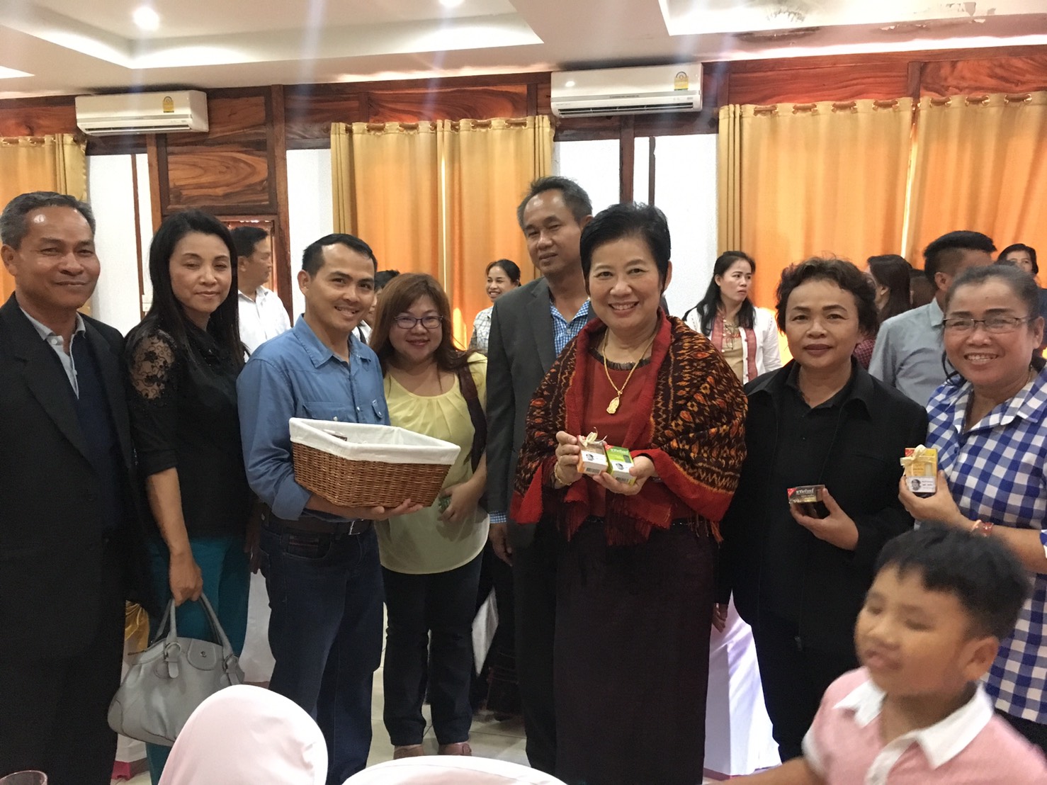 1 ตุลาคม 2560  สำนักงานพัฒนาชุมชนจังหวัดมหาสารคาม ให้การต้อนรับ นางบุญยิ่ง เทศน้อย พัฒนาการจังหวัดมหาสารคาม เนื่องในโอกาสย้ายมาดำรงตำแหน่งพัฒนาการจังหวัดมหาสารคาม