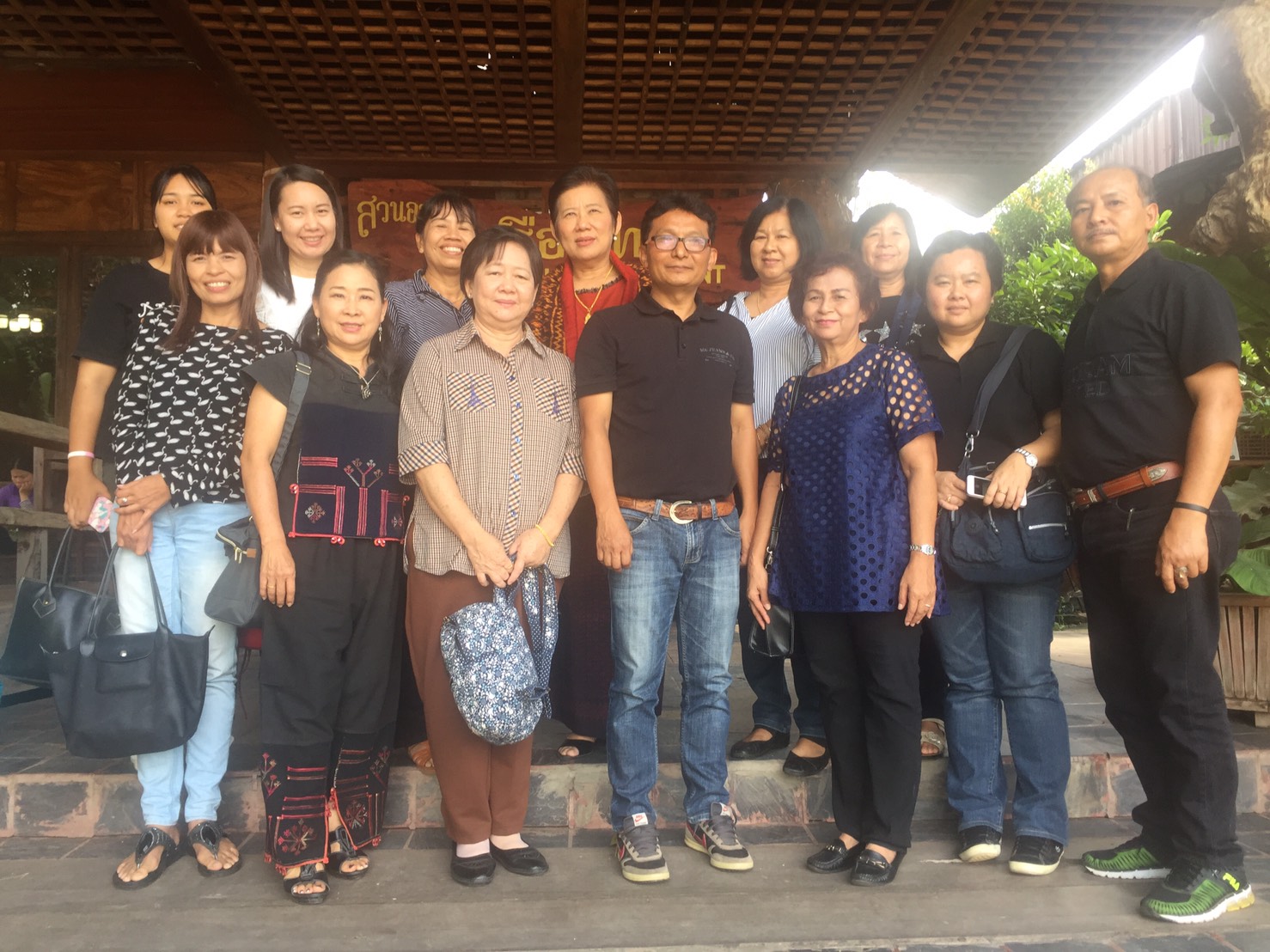 1 ตุลาคม 2560  สำนักงานพัฒนาชุมชนจังหวัดมหาสารคาม ให้การต้อนรับ นางบุญยิ่ง เทศน้อย พัฒนาการจังหวัดมหาสารคาม เนื่องในโอกาสย้ายมาดำรงตำแหน่งพัฒนาการจังหวัดมหาสารคาม