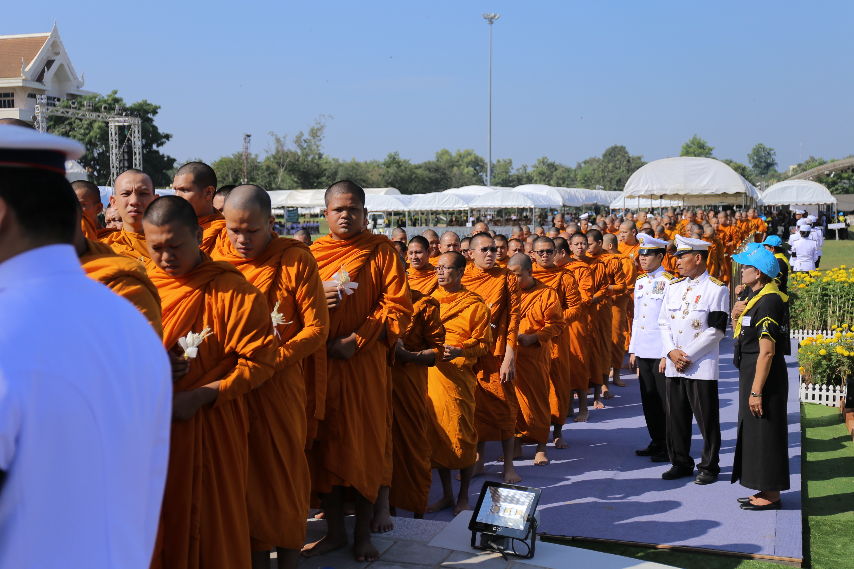 26 ตุลาคม 2560 พระราชพิธีถวายพระเพลิงพระบรมศพพระบาทสมเด็จพระปรมินทรมหาภูมิพลอดุลยเดช บรมนาถบพิตร ณ พระเมรุมาศจำลอง สนามหน้าศาลากลางจังหวัดมหาสารคาม