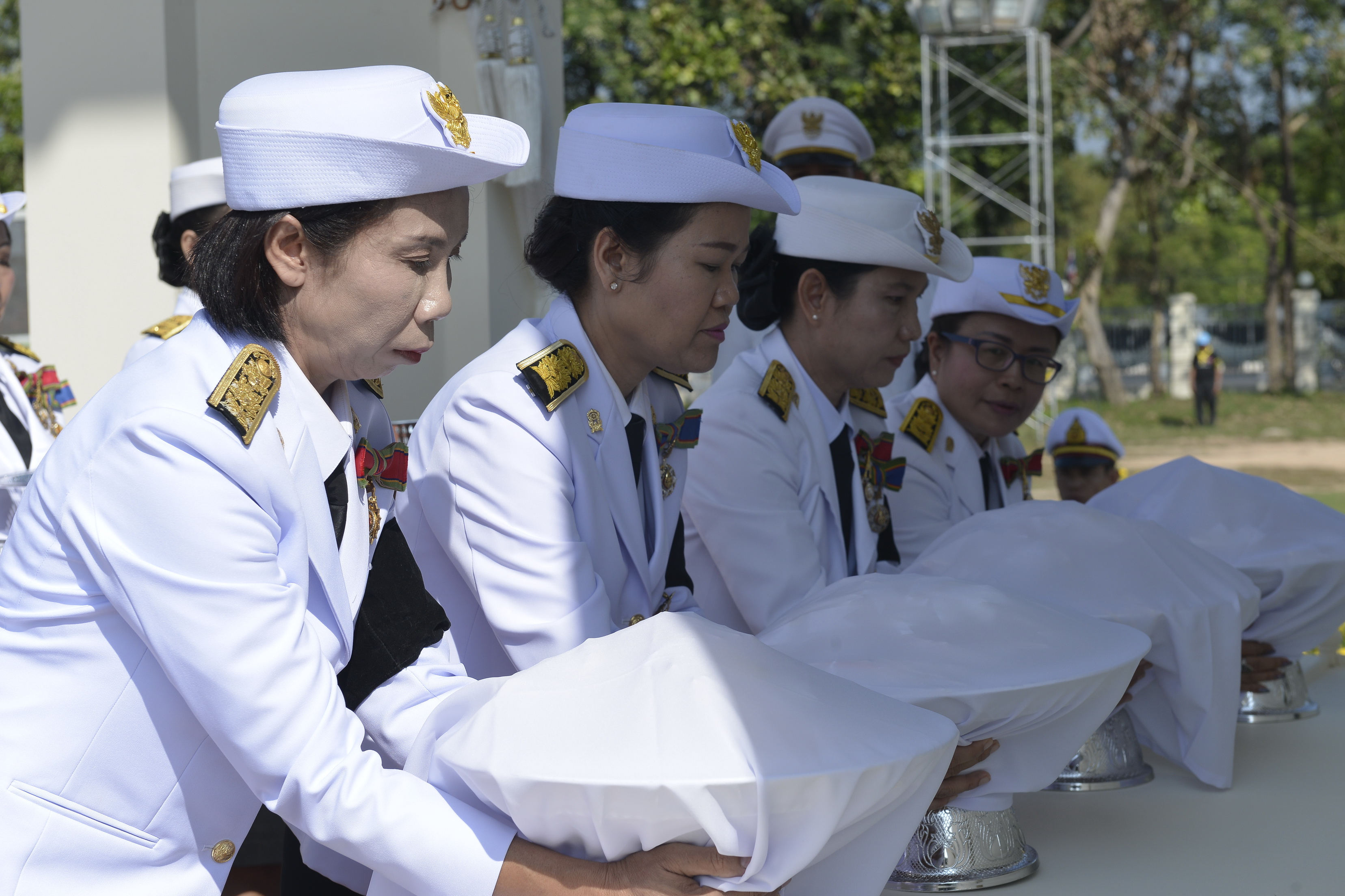 26 ตุลาคม 2560 พระราชพิธีถวายพระเพลิงพระบรมศพพระบาทสมเด็จพระปรมินทรมหาภูมิพลอดุลยเดช บรมนาถบพิตร ณ พระเมรุมาศจำลอง สนามหน้าศาลากลางจังหวัดมหาสารคาม