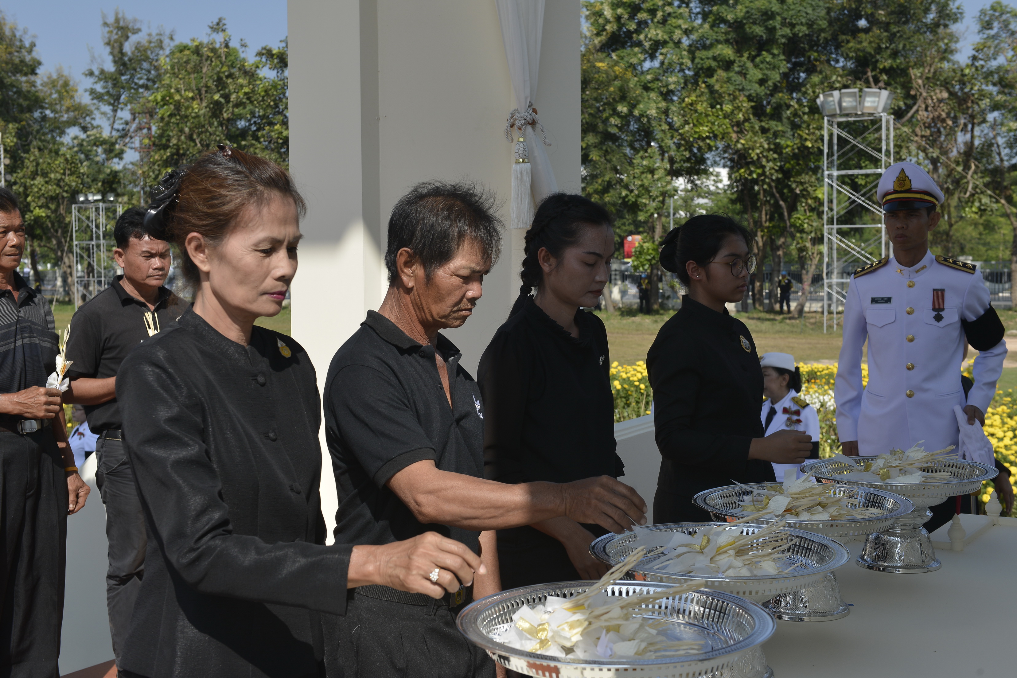 26 ตุลาคม 2560 พระราชพิธีถวายพระเพลิงพระบรมศพพระบาทสมเด็จพระปรมินทรมหาภูมิพลอดุลยเดช บรมนาถบพิตร ณ พระเมรุมาศจำลอง สนามหน้าศาลากลางจังหวัดมหาสารคาม