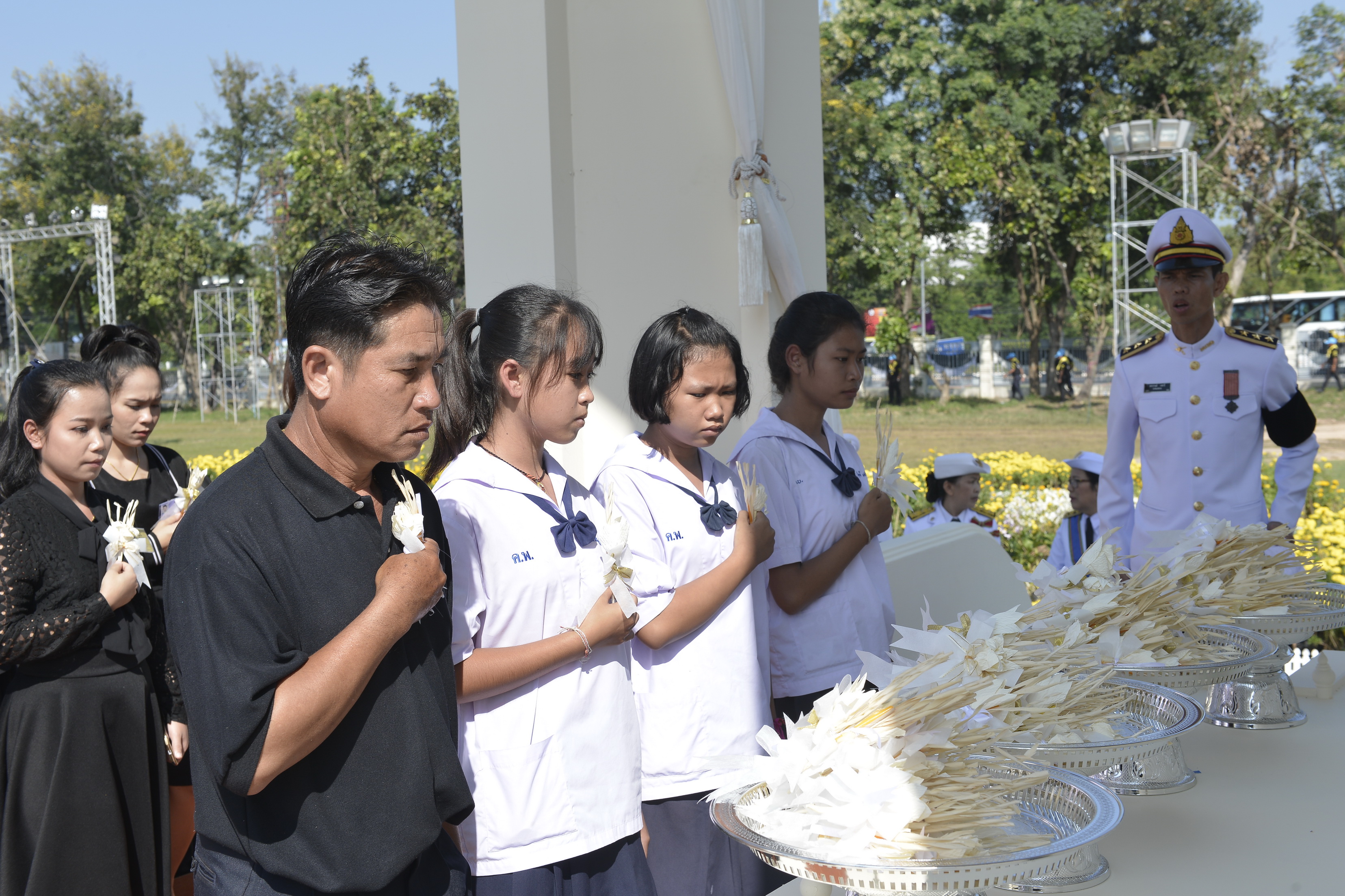 26 ตุลาคม 2560 พระราชพิธีถวายพระเพลิงพระบรมศพพระบาทสมเด็จพระปรมินทรมหาภูมิพลอดุลยเดช บรมนาถบพิตร ณ พระเมรุมาศจำลอง สนามหน้าศาลากลางจังหวัดมหาสารคาม