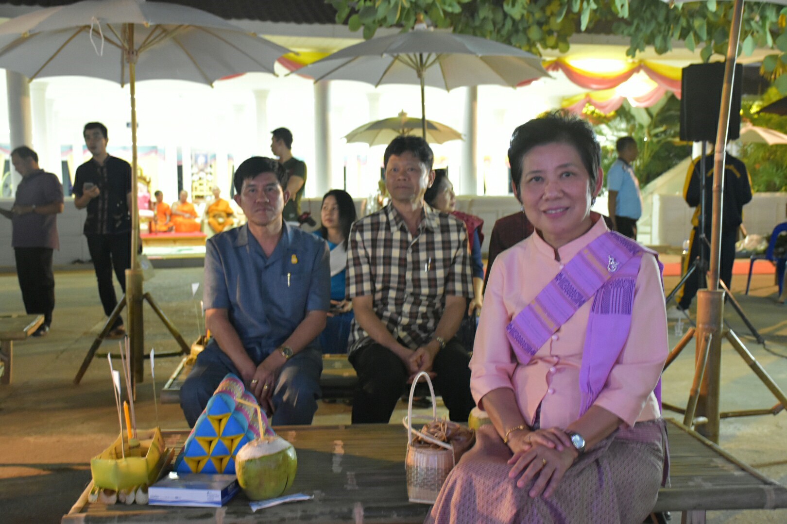 1 พฤศจิกายน 2560 นางบุญยิ่ง เทศน้อย พัฒนาการจังหวัดมหาสารคาม ร่วมงานแถลงข่าว “ล่องหุ่นเฮือไฟ ประเพณีไทญ้อ” ณ วัดสว่างวารี บ้านท่าขอนยาง ต.ท่าขอนยาง อ.กันทรวิชัย จังหวัดมหาสารคาม