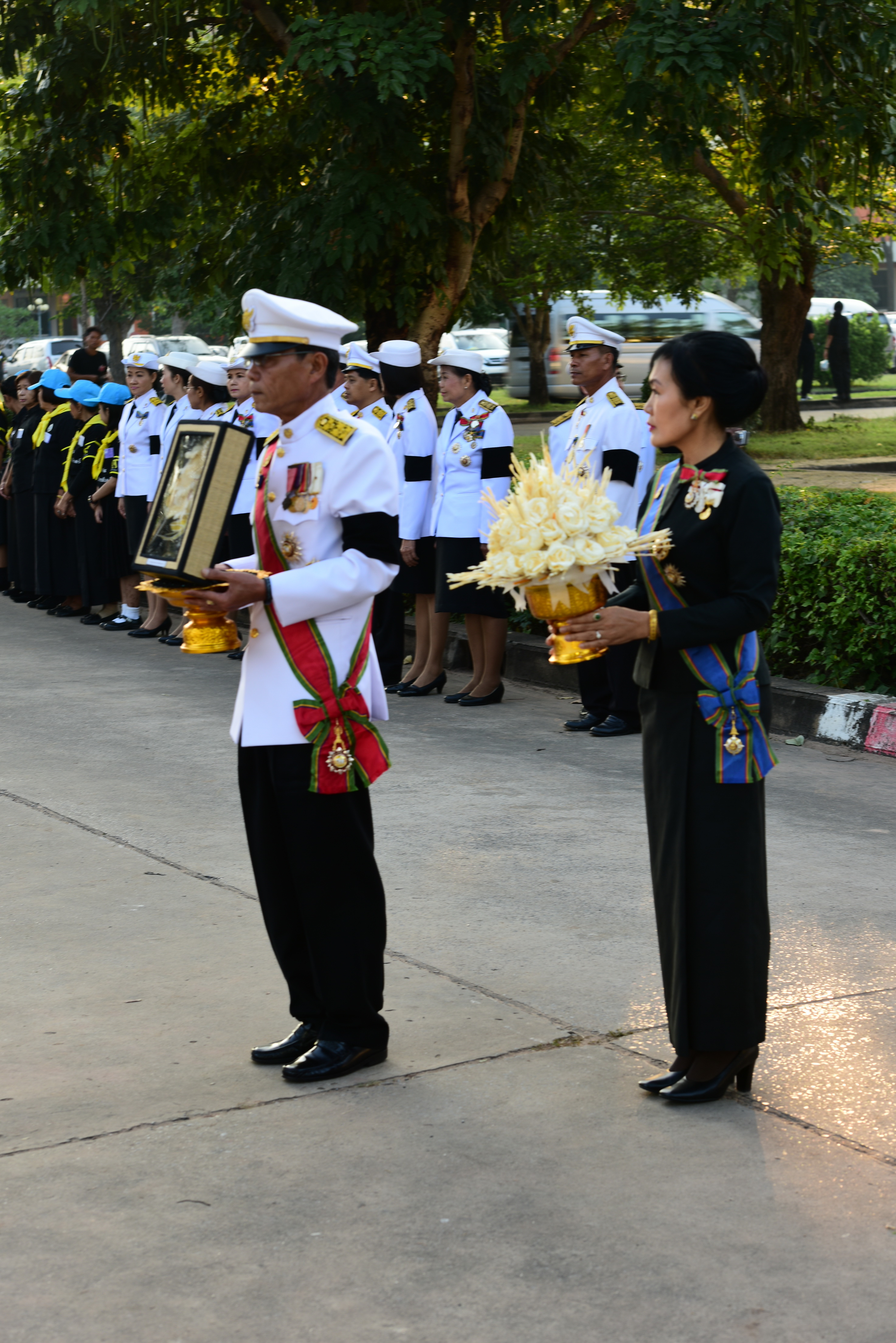26 ตุลาคม 2560 พระราชพิธีถวายพระเพลิงพระบรมศพพระบาทสมเด็จพระปรมินทรมหาภูมิพลอดุลยเดช บรมนาถบพิตร ณ พระเมรุมาศจำลอง สนามหน้าศาลากลางจังหวัดมหาสารคาม