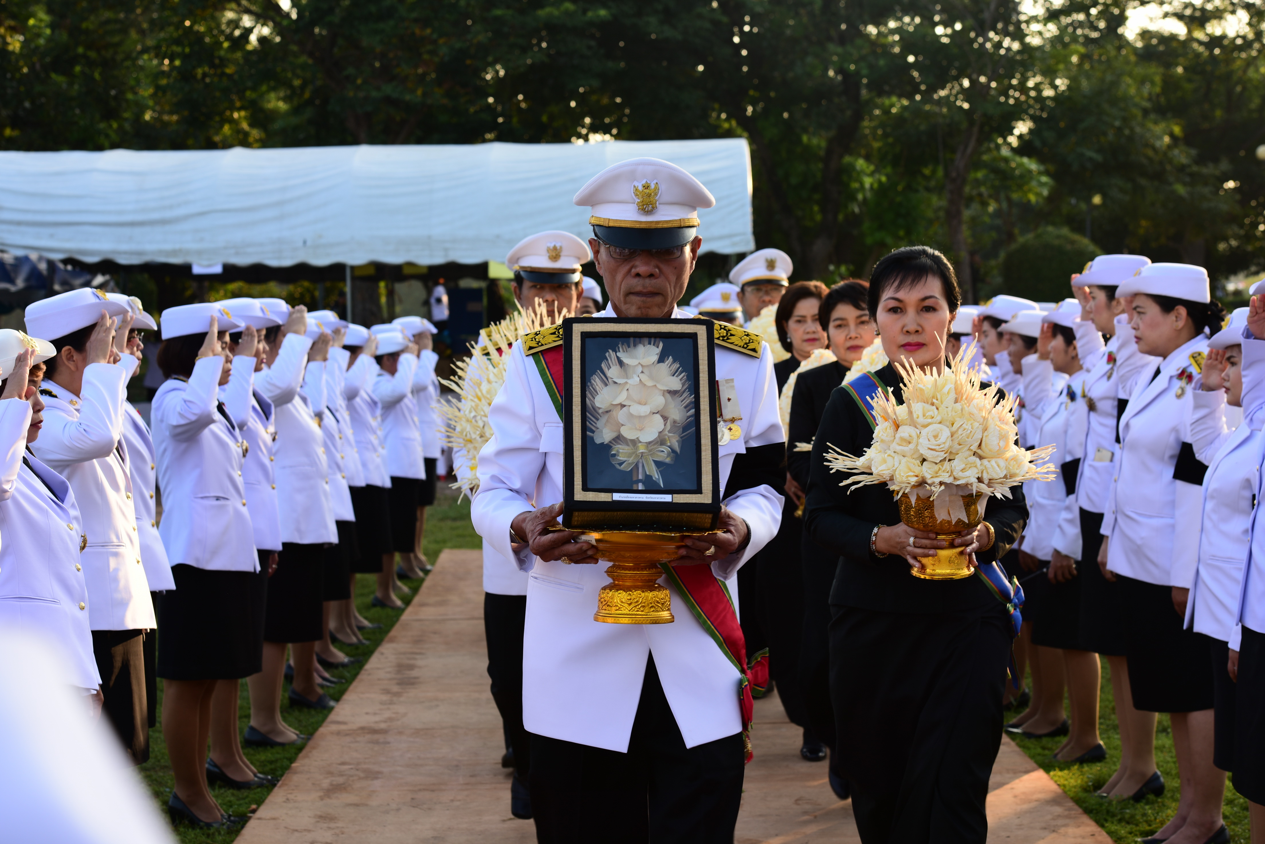 26 ตุลาคม 2560 พระราชพิธีถวายพระเพลิงพระบรมศพพระบาทสมเด็จพระปรมินทรมหาภูมิพลอดุลยเดช บรมนาถบพิตร ณ พระเมรุมาศจำลอง สนามหน้าศาลากลางจังหวัดมหาสารคาม