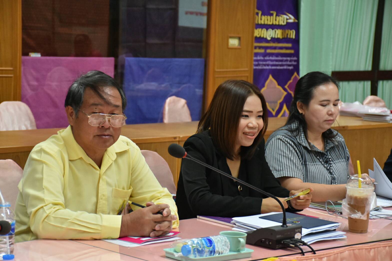 14 พฤศจิกายน 2560 นางบุญยิ่ง เทศน้อย พัฒนาการจังหวัดมหาสารคาม มอบหมายนายบุญโฮม งามเลิศ หัวหน้ากลุ่มงานสารสนเทศฯ เป็นประธานการประชุมเชิงปฏิบัติการเจ้าหน้าที่ผู้รับผิดชอบการจัดเก็บข้อมูล จปฐ. ระดับอำเภอ