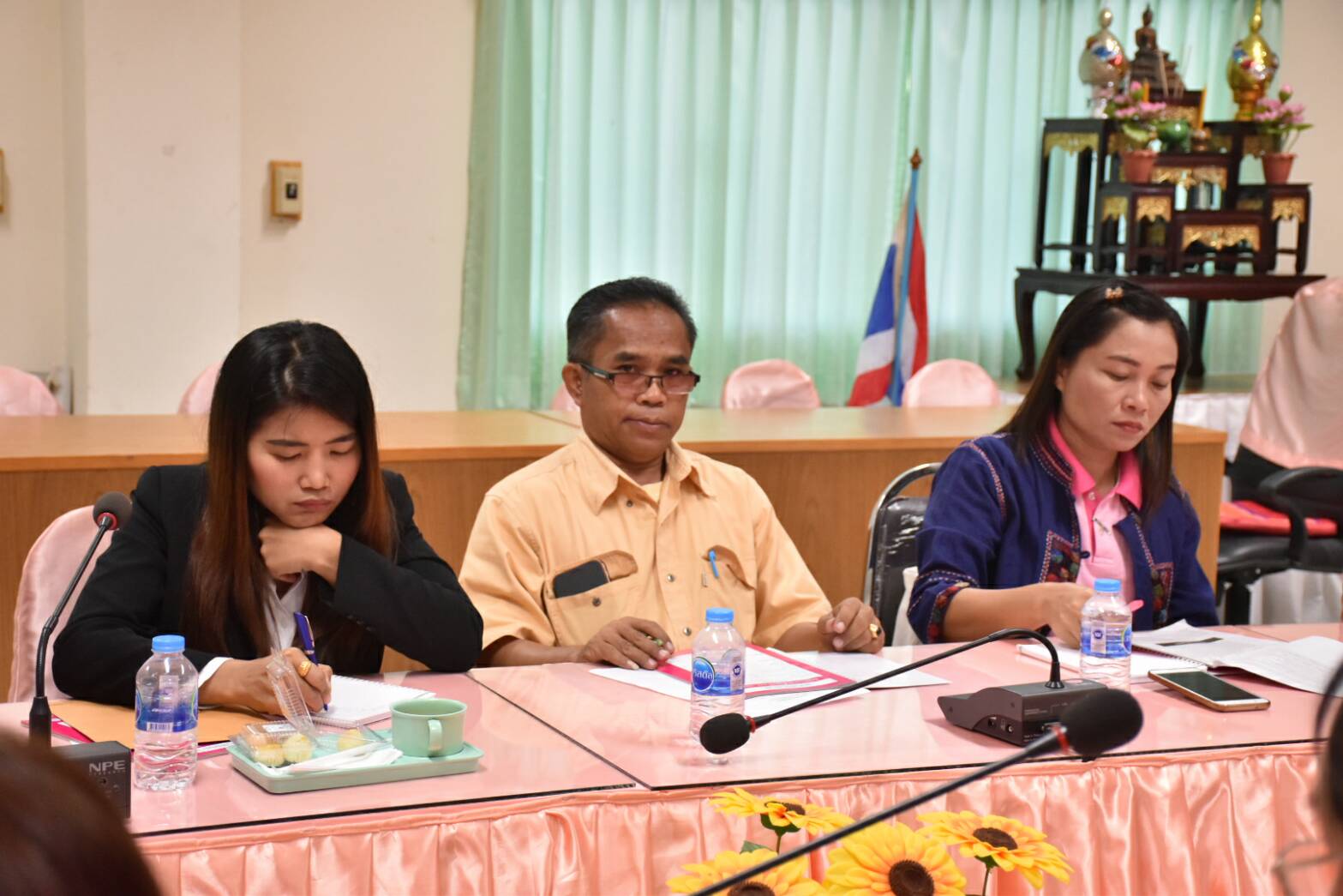14 พฤศจิกายน 2560 นางบุญยิ่ง เทศน้อย พัฒนาการจังหวัดมหาสารคาม มอบหมายนายบุญโฮม งามเลิศ หัวหน้ากลุ่มงานสารสนเทศฯ เป็นประธานการประชุมเชิงปฏิบัติการเจ้าหน้าที่ผู้รับผิดชอบการจัดเก็บข้อมูล จปฐ. ระดับอำเภอ