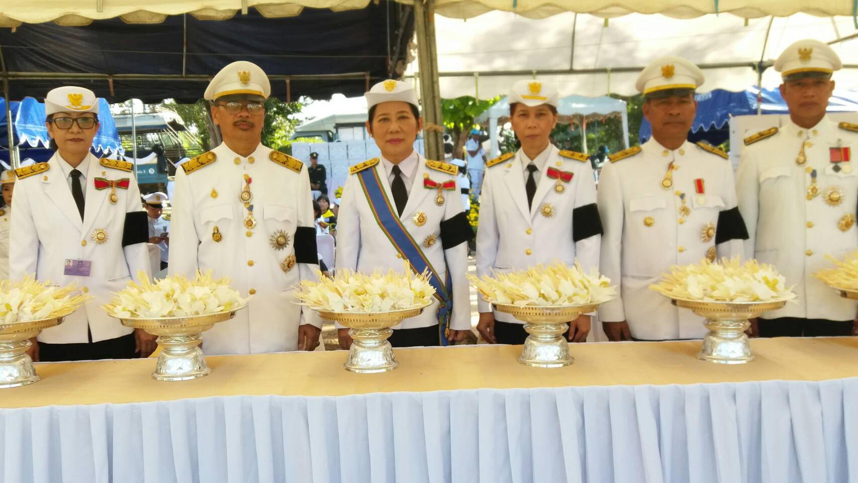 26 ตุลาคม 2560 พระราชพิธีถวายพระเพลิงพระบรมศพพระบาทสมเด็จพระปรมินทรมหาภูมิพลอดุลยเดช บรมนาถบพิตร ณ พระเมรุมาศจำลอง สนามหน้าศาลากลางจังหวัดมหาสารคาม