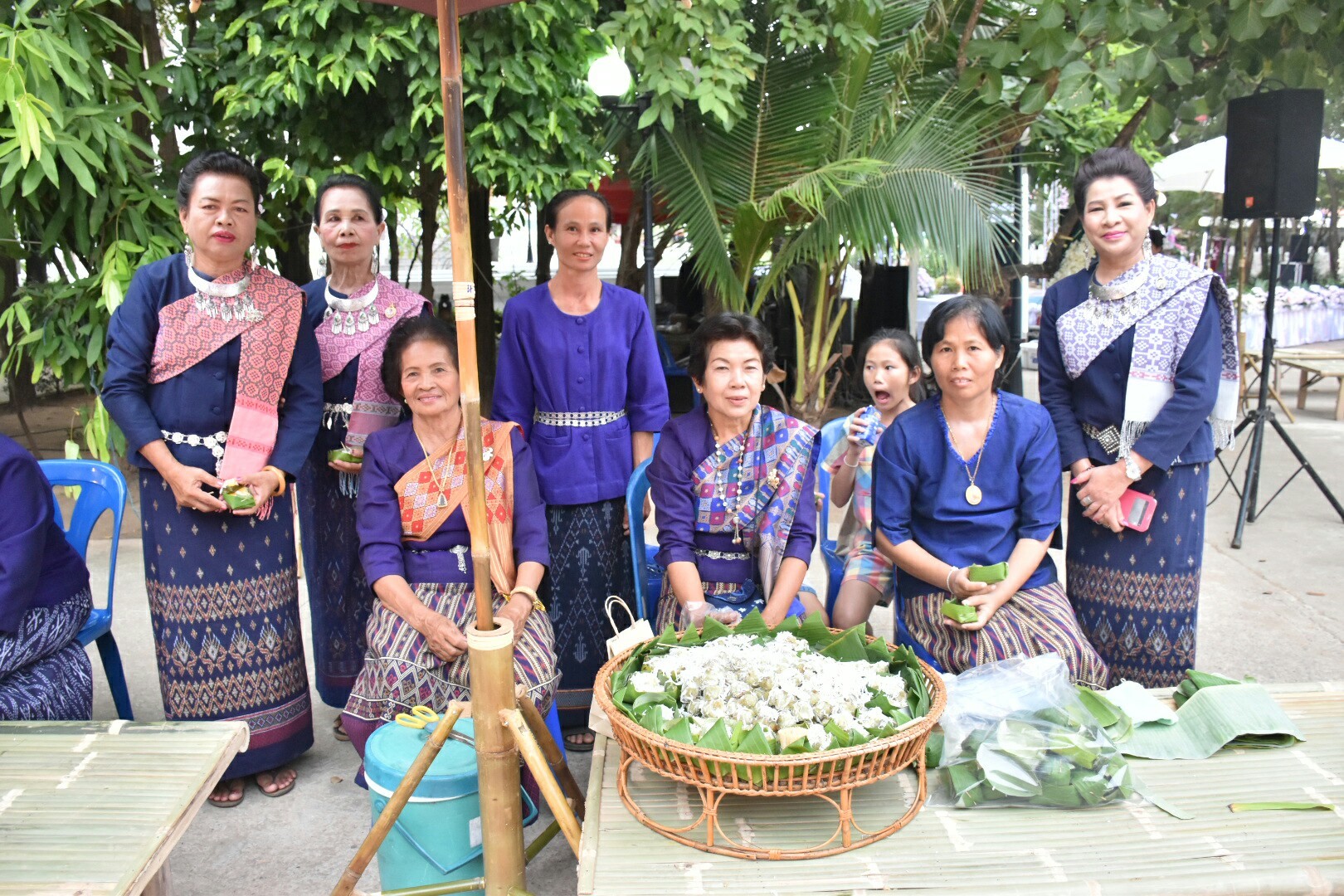 1 พฤศจิกายน 2560 นางบุญยิ่ง เทศน้อย พัฒนาการจังหวัดมหาสารคาม ร่วมงานแถลงข่าว “ล่องหุ่นเฮือไฟ ประเพณีไทญ้อ” ณ วัดสว่างวารี บ้านท่าขอนยาง ต.ท่าขอนยาง อ.กันทรวิชัย จังหวัดมหาสารคาม