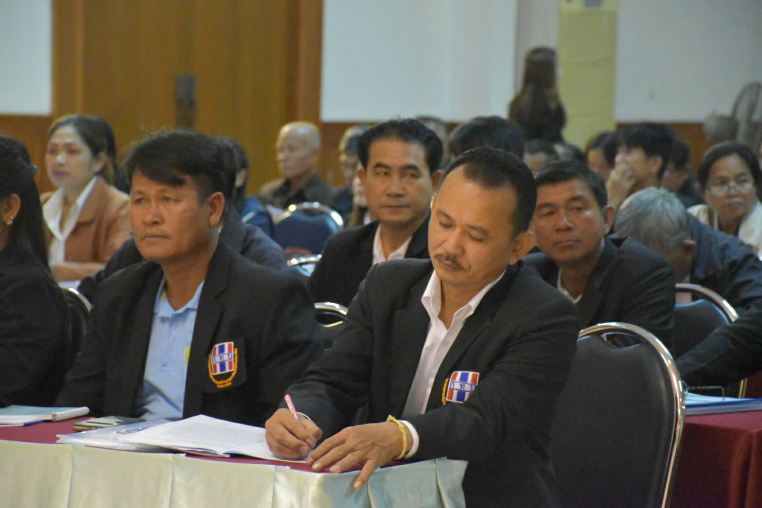 28 พฤศจิกายน 2560 การประชุมเชิงปฏิบัติการเครือข่ายกองทุนหมู่บ้าน ในการขับเคลื่อนการดำเนินงานกองทุนหมู่บ้านและชุมชนเมือง จังหวัดมหาสารคาม