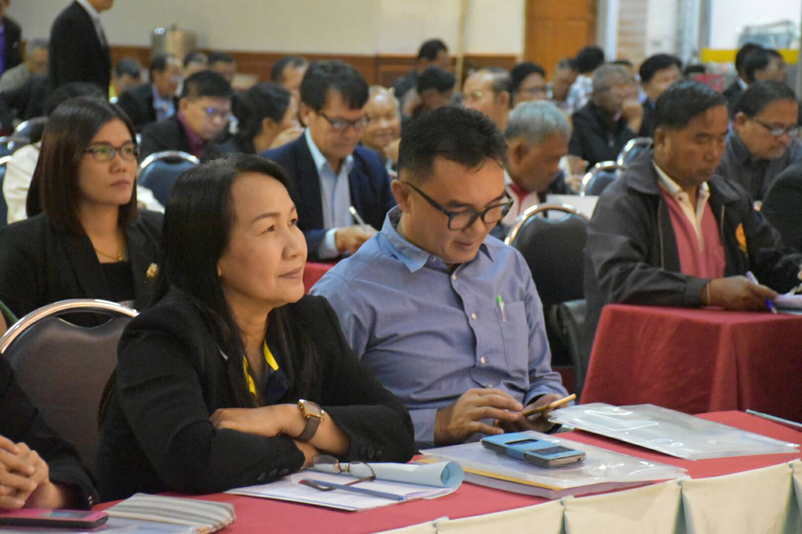 28 พฤศจิกายน 2560 การประชุมเชิงปฏิบัติการเครือข่ายกองทุนหมู่บ้าน ในการขับเคลื่อนการดำเนินงานกองทุนหมู่บ้านและชุมชนเมือง จังหวัดมหาสารคาม