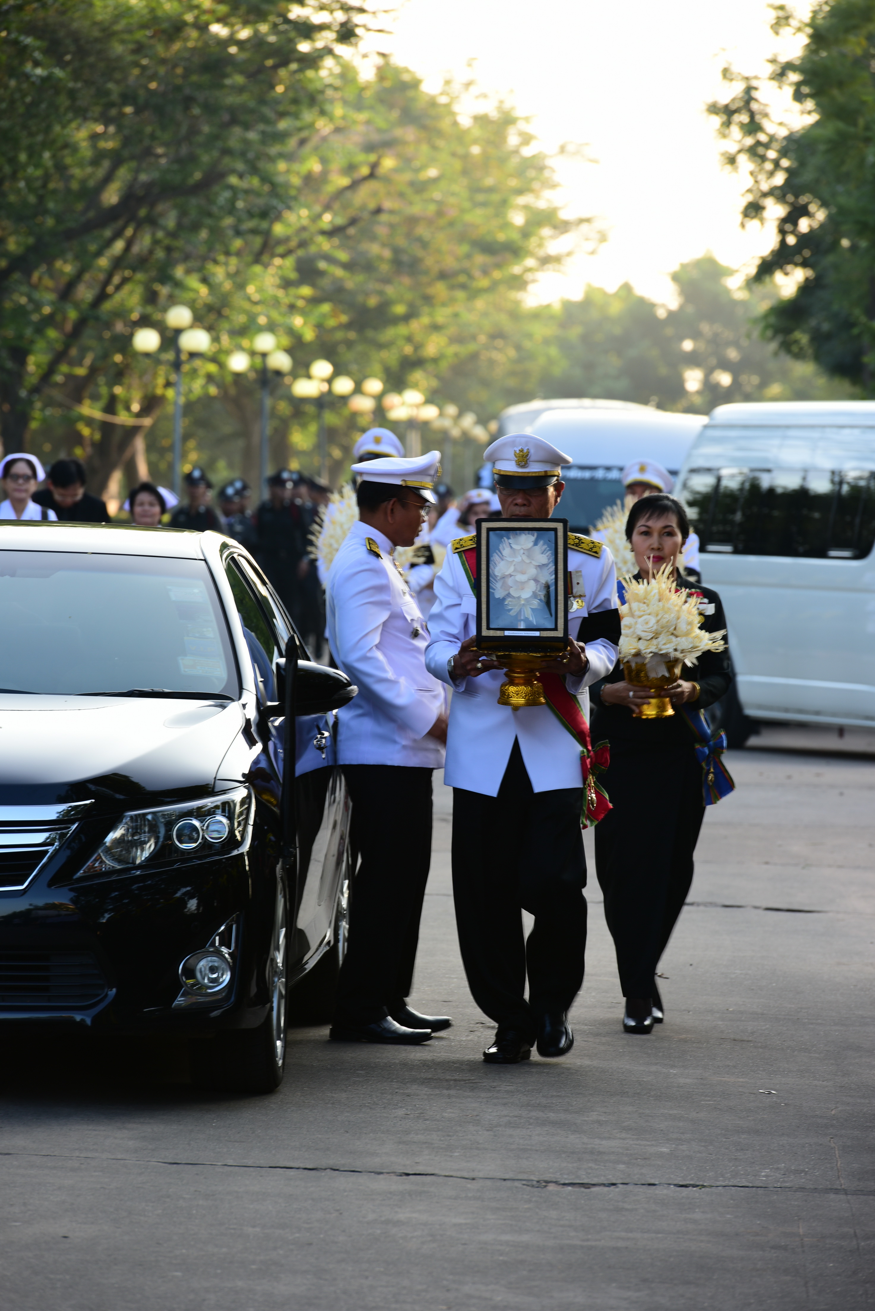 26 ตุลาคม 2560 พระราชพิธีถวายพระเพลิงพระบรมศพพระบาทสมเด็จพระปรมินทรมหาภูมิพลอดุลยเดช บรมนาถบพิตร ณ พระเมรุมาศจำลอง สนามหน้าศาลากลางจังหวัดมหาสารคาม